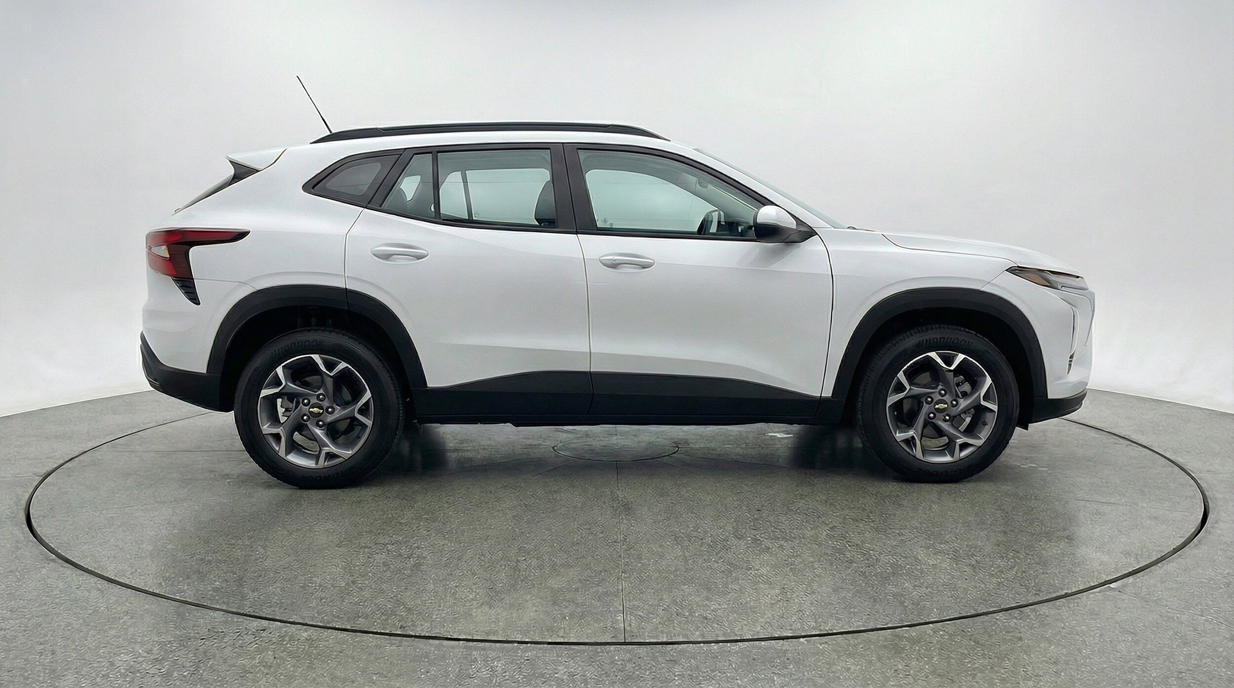 Thumbnail: 2025 Chevrolet Trax - 11