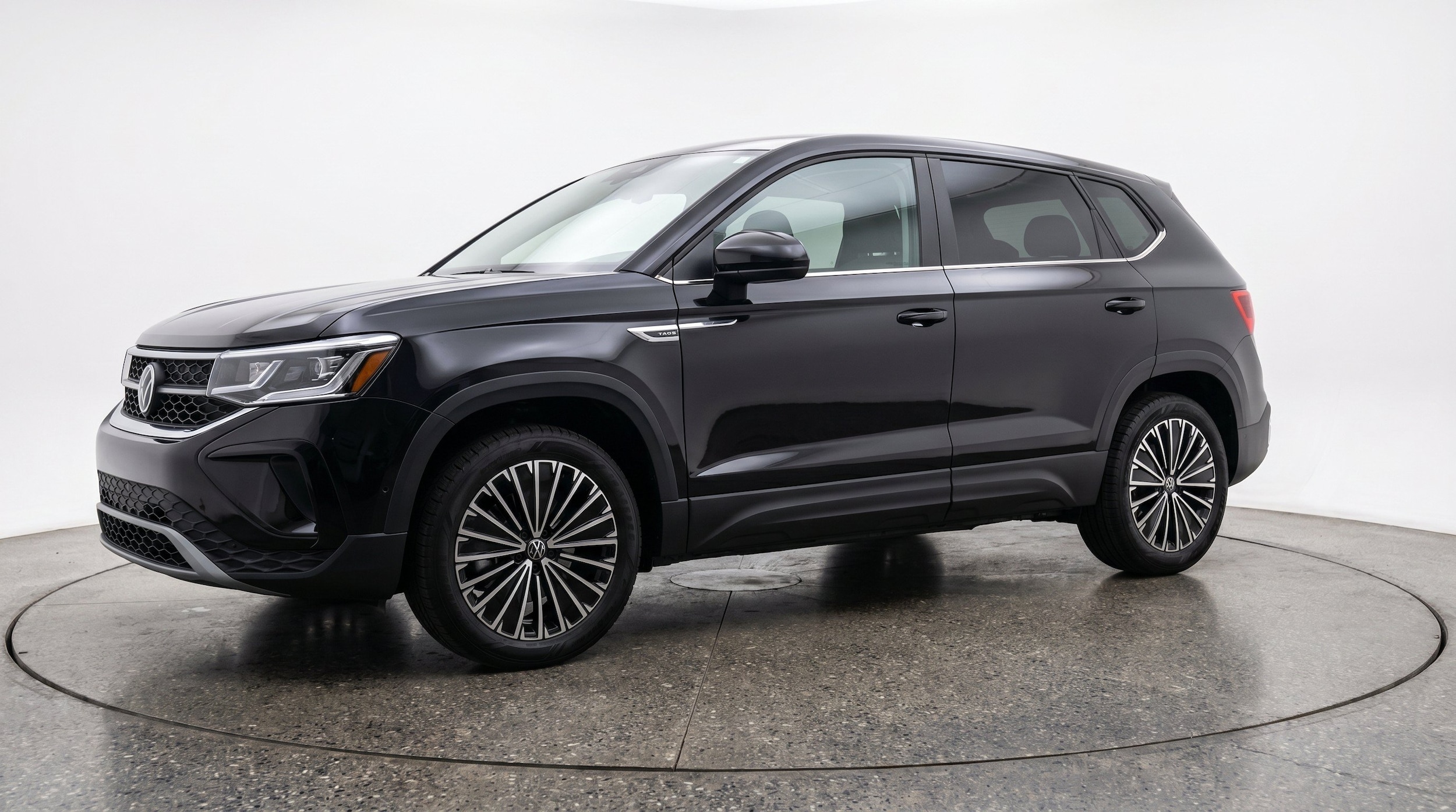Thumbnail: 2026 Volkswagen Taos - 3
