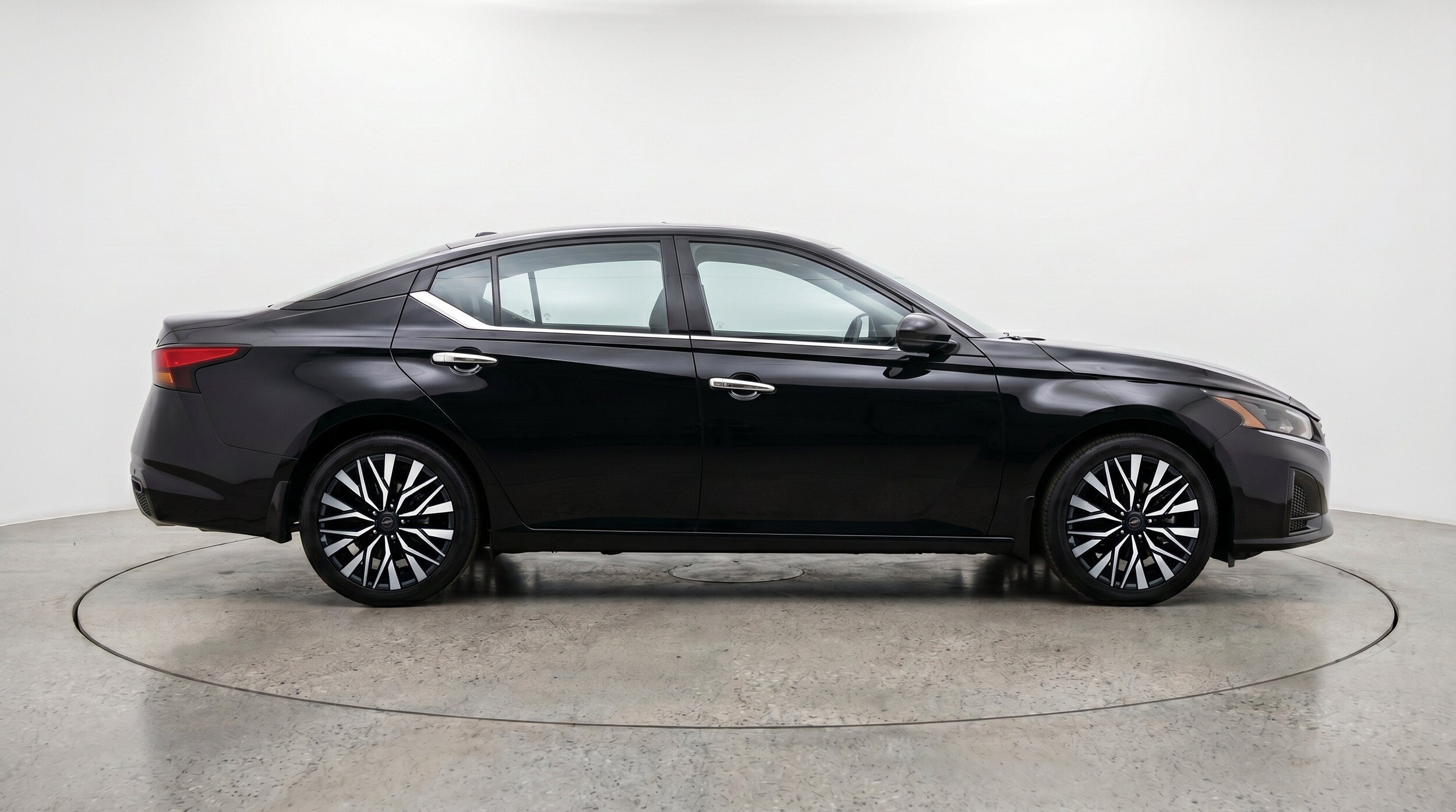 Thumbnail: 2025 Nissan Altima - 11