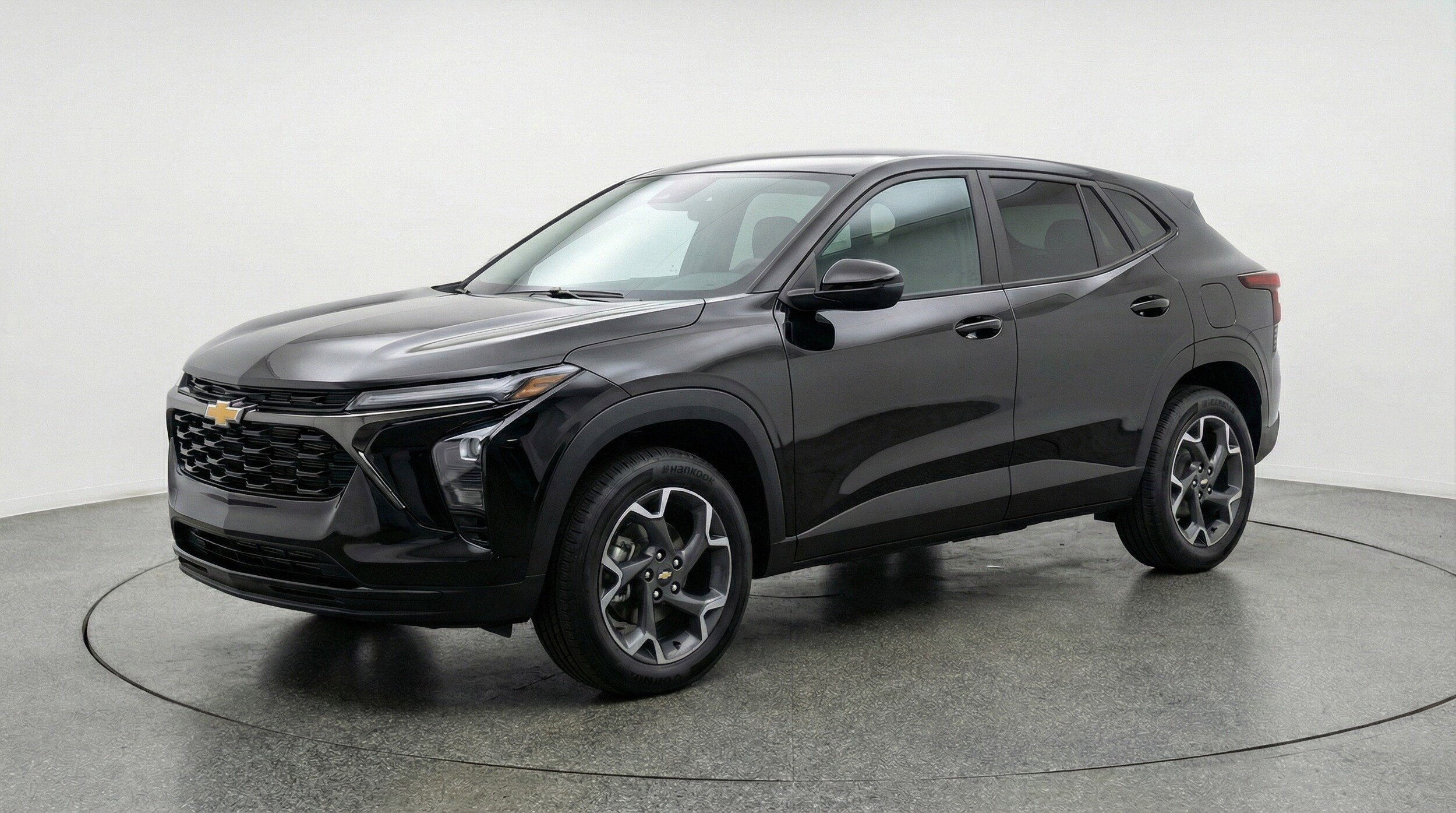 Thumbnail: 2025 Chevrolet Trax - 3