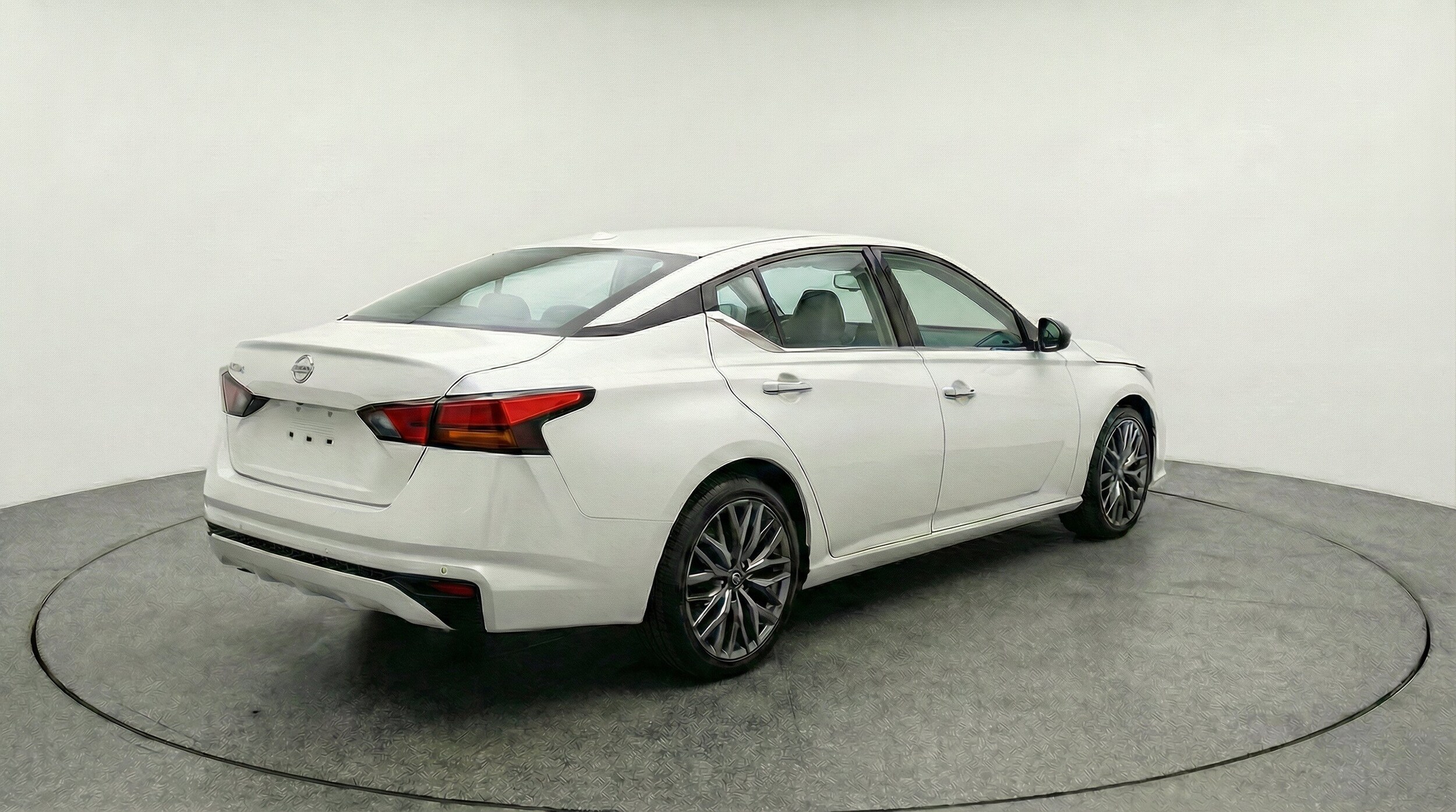 Thumbnail: 2025 Nissan Altima - 9