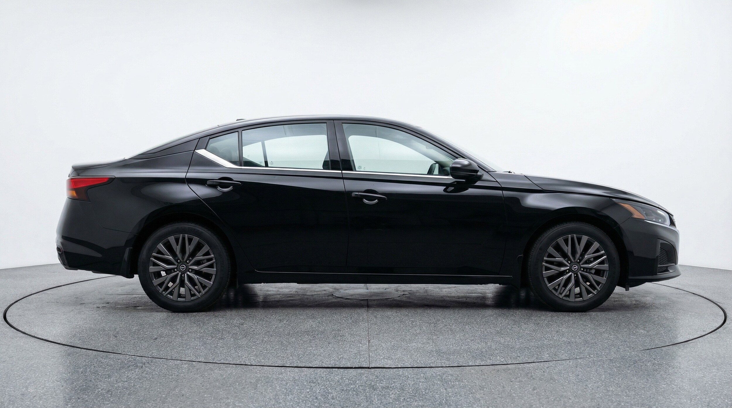 Thumbnail: 2025 Nissan Altima - 11