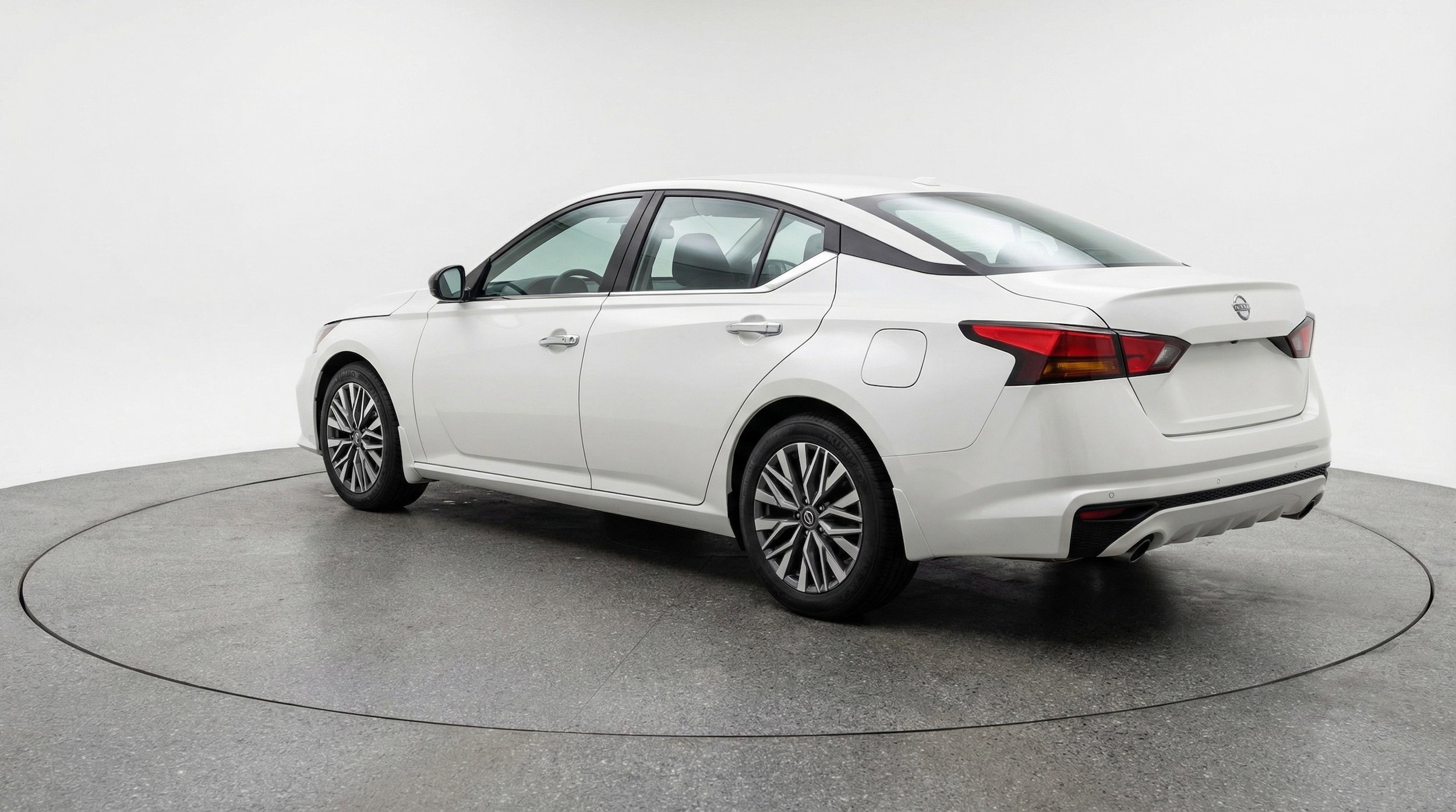Thumbnail: 2025 Nissan Altima - 6