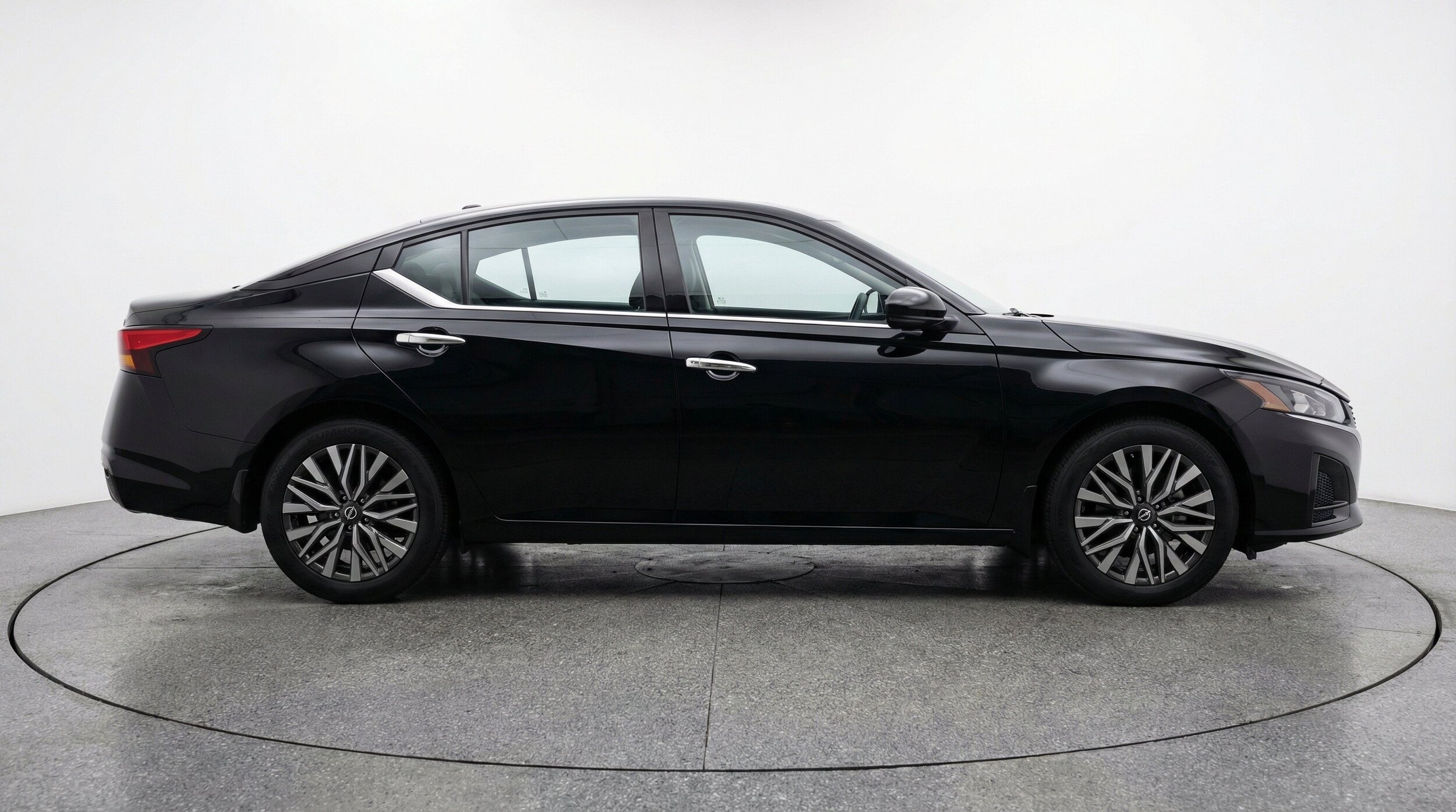 Thumbnail: 2025 Nissan Altima - 11