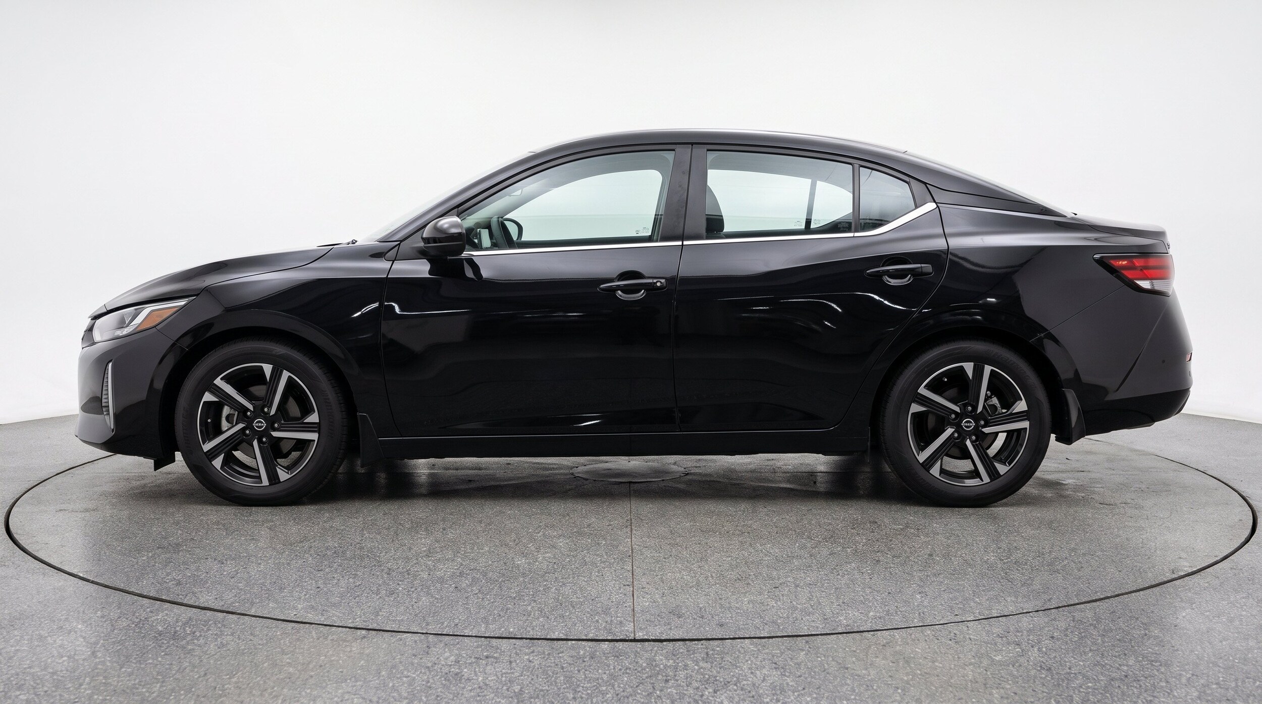 Thumbnail: 2025 Nissan Sentra - 5