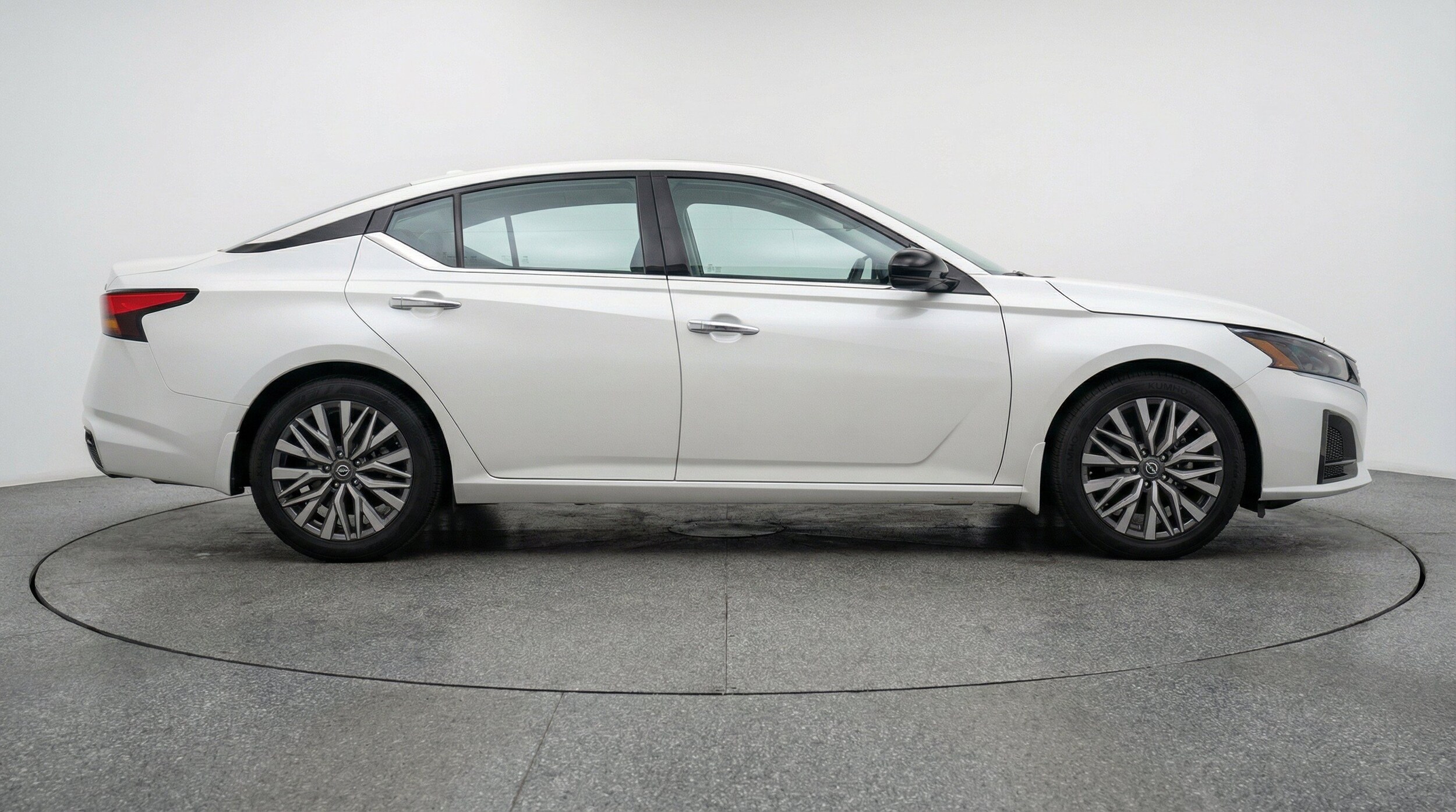 Thumbnail: 2025 Nissan Altima - 10