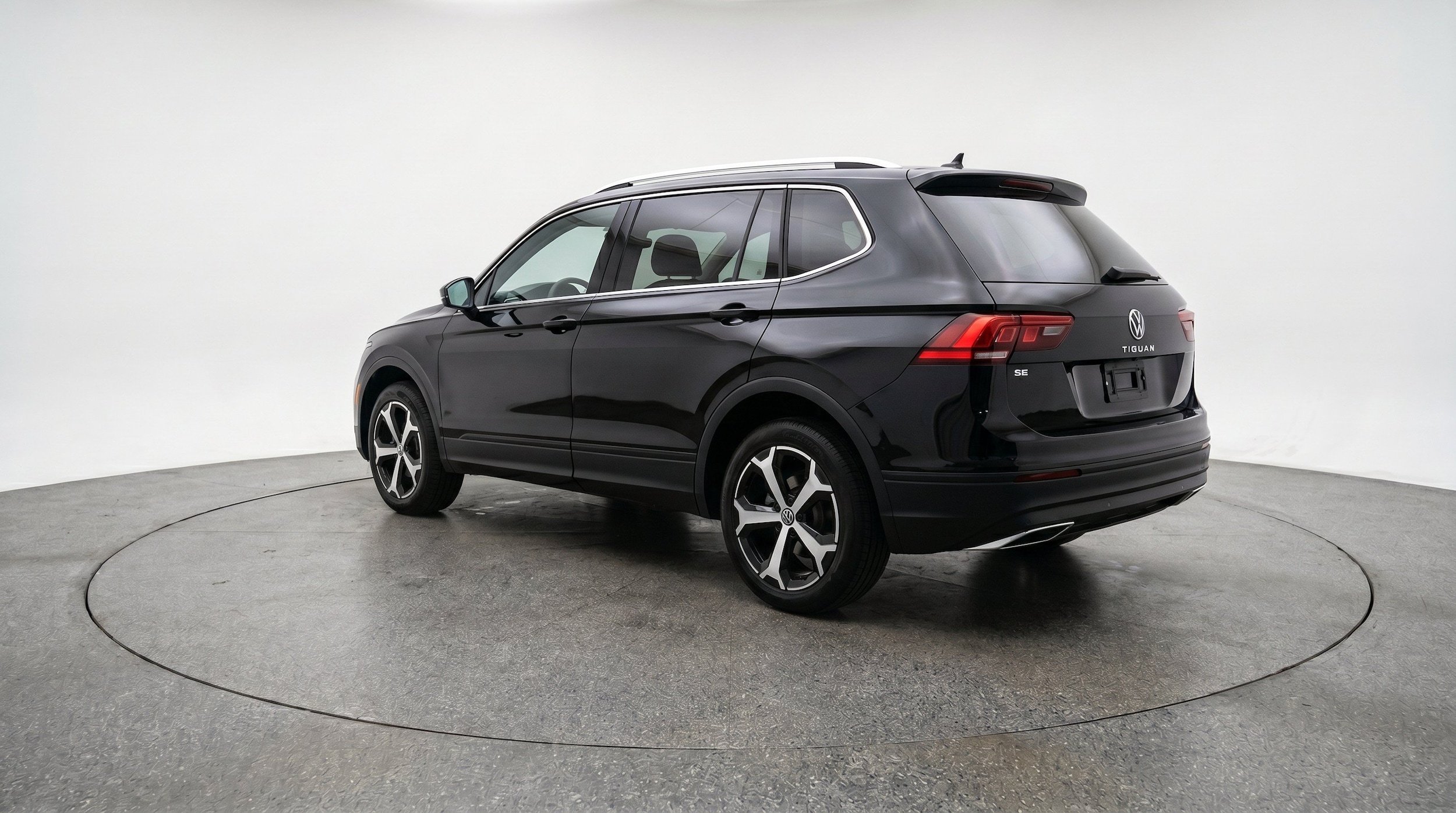 Thumbnail: 2026 Volkswagen Tiguan - 6