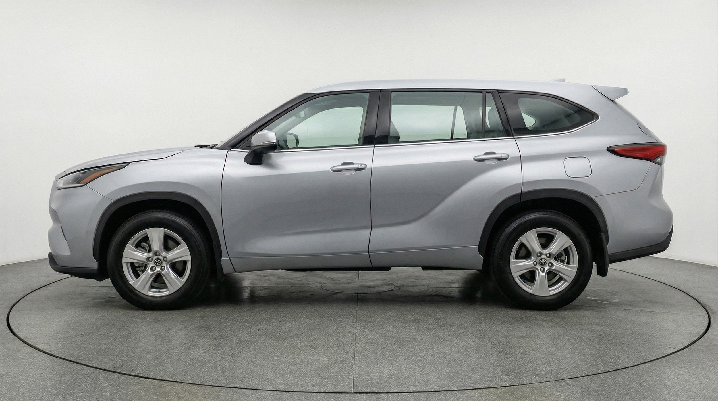 Thumbnail: 2025 Toyota Highlander - 5