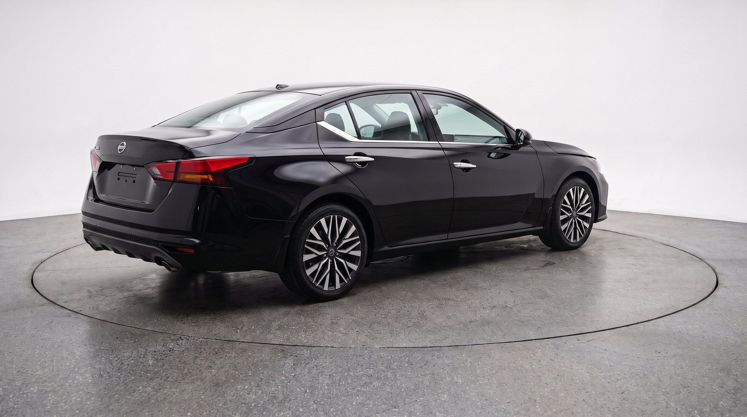 Thumbnail: 2025 Nissan Altima - 9
