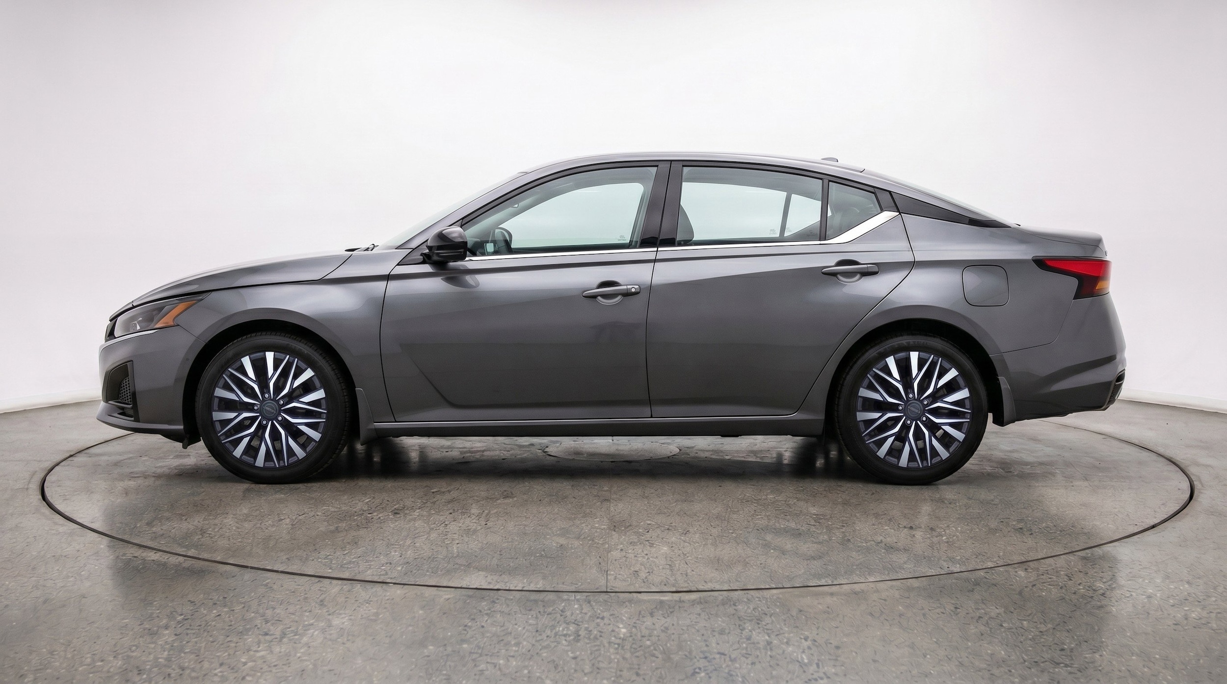 Thumbnail: 2025 Nissan Altima - 5