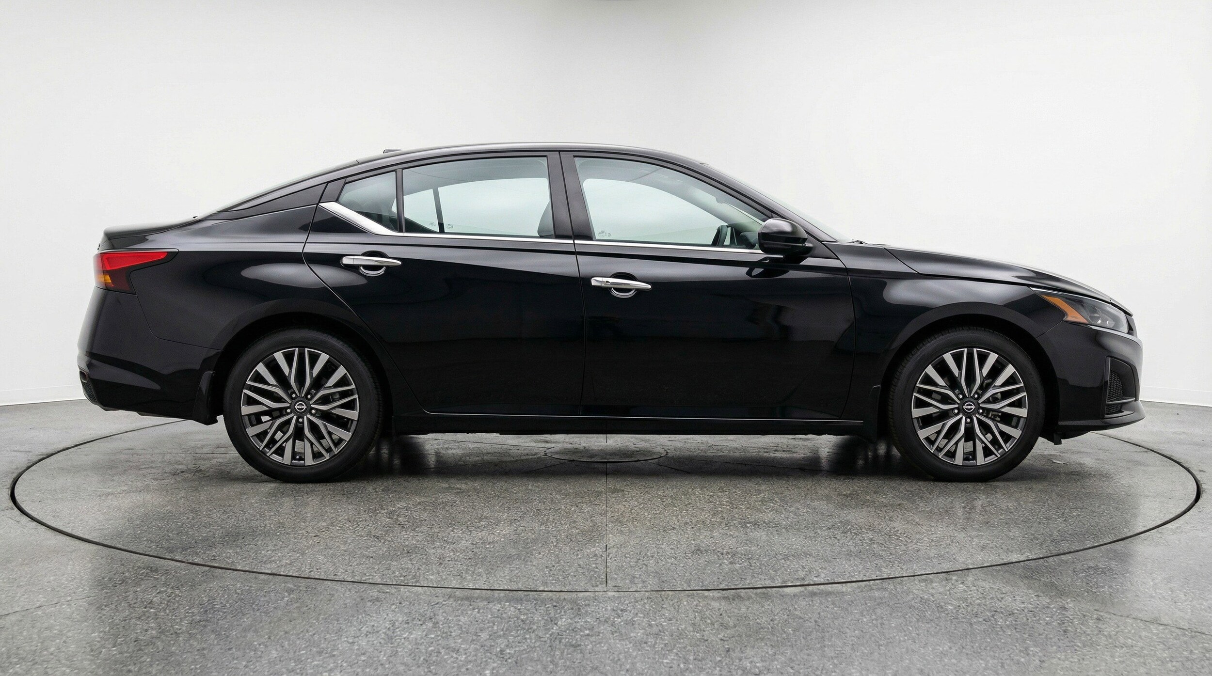 Thumbnail: 2025 Nissan Altima - 11