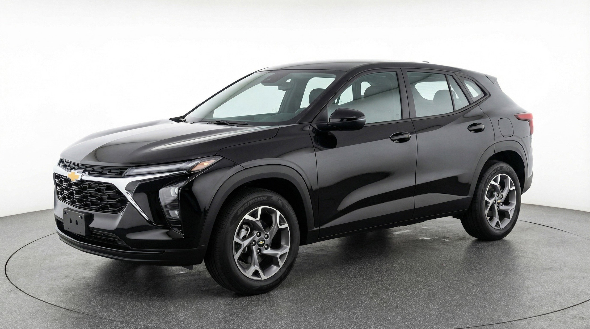 Thumbnail: 2025 Chevrolet Trax - 3