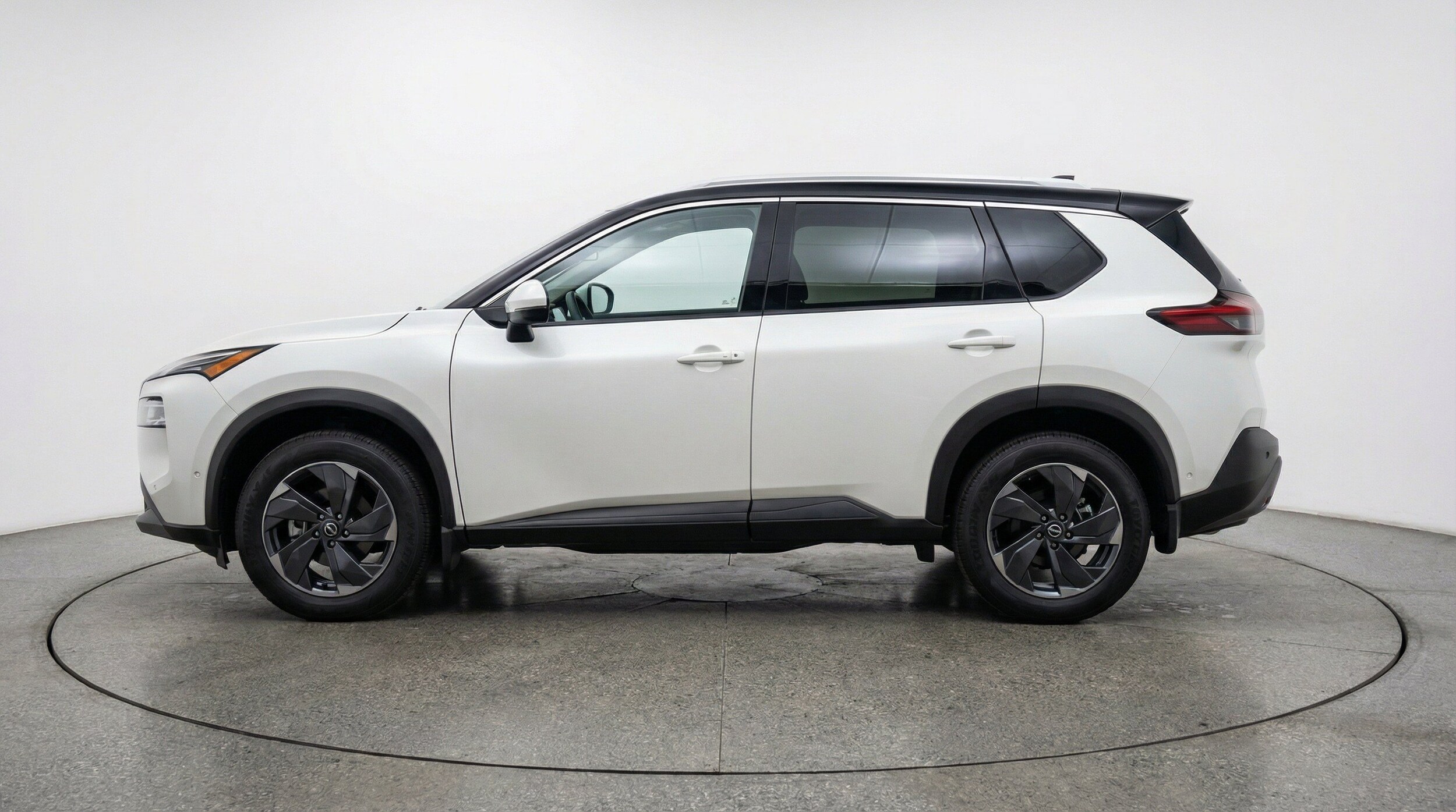 Thumbnail: 2025 Nissan Rogue - 5