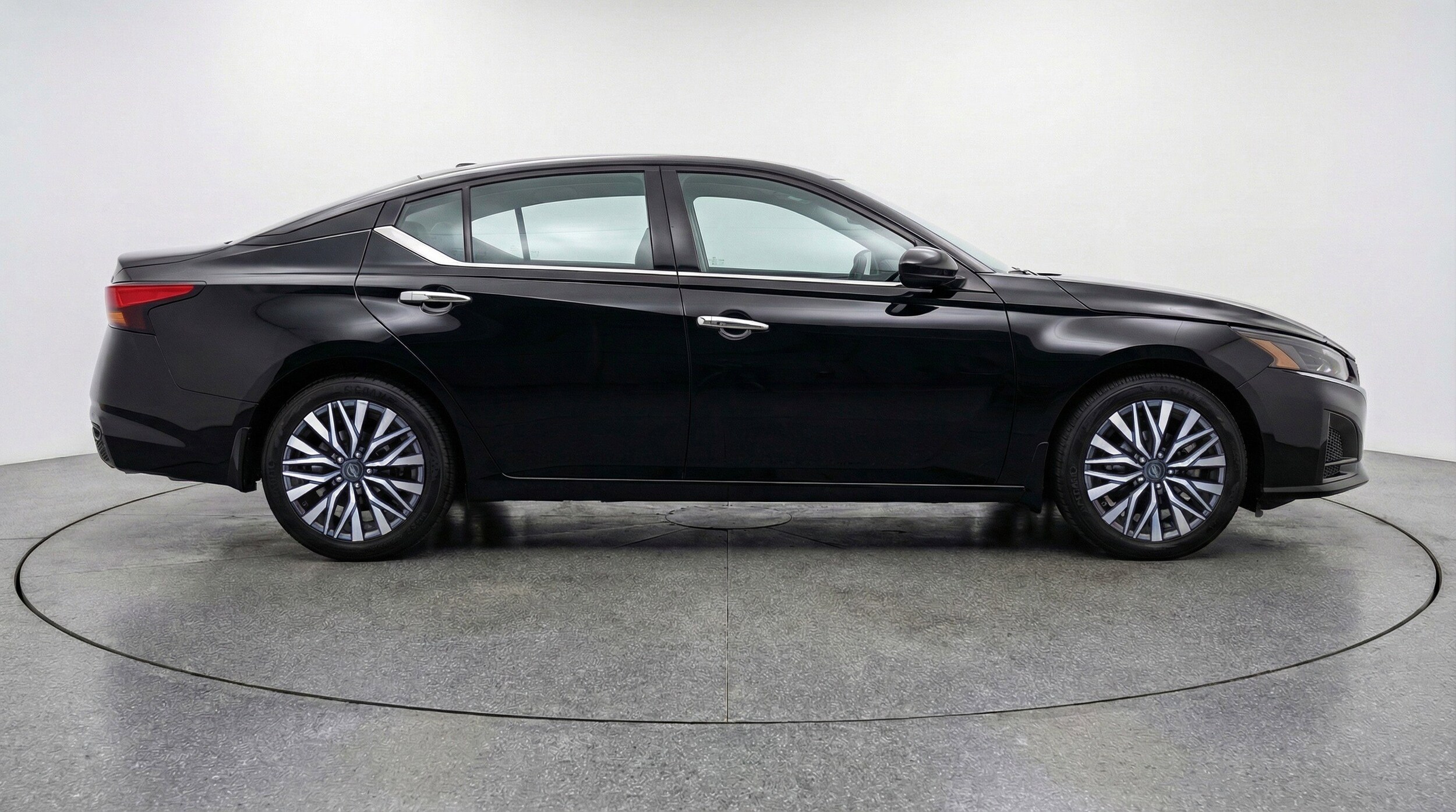 Thumbnail: 2025 Nissan Altima - 11