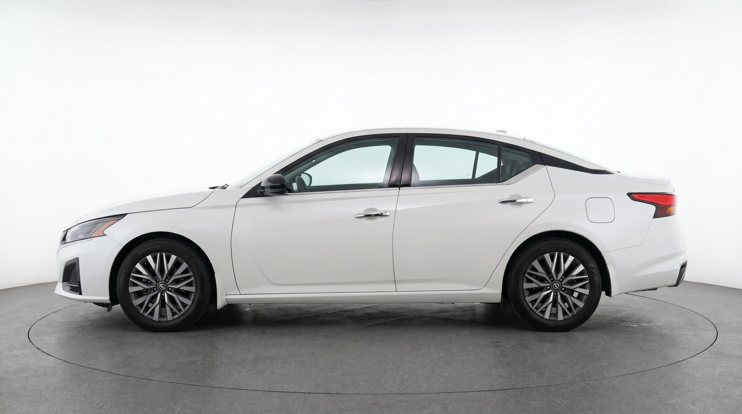 Thumbnail: 2025 Nissan Altima - 5