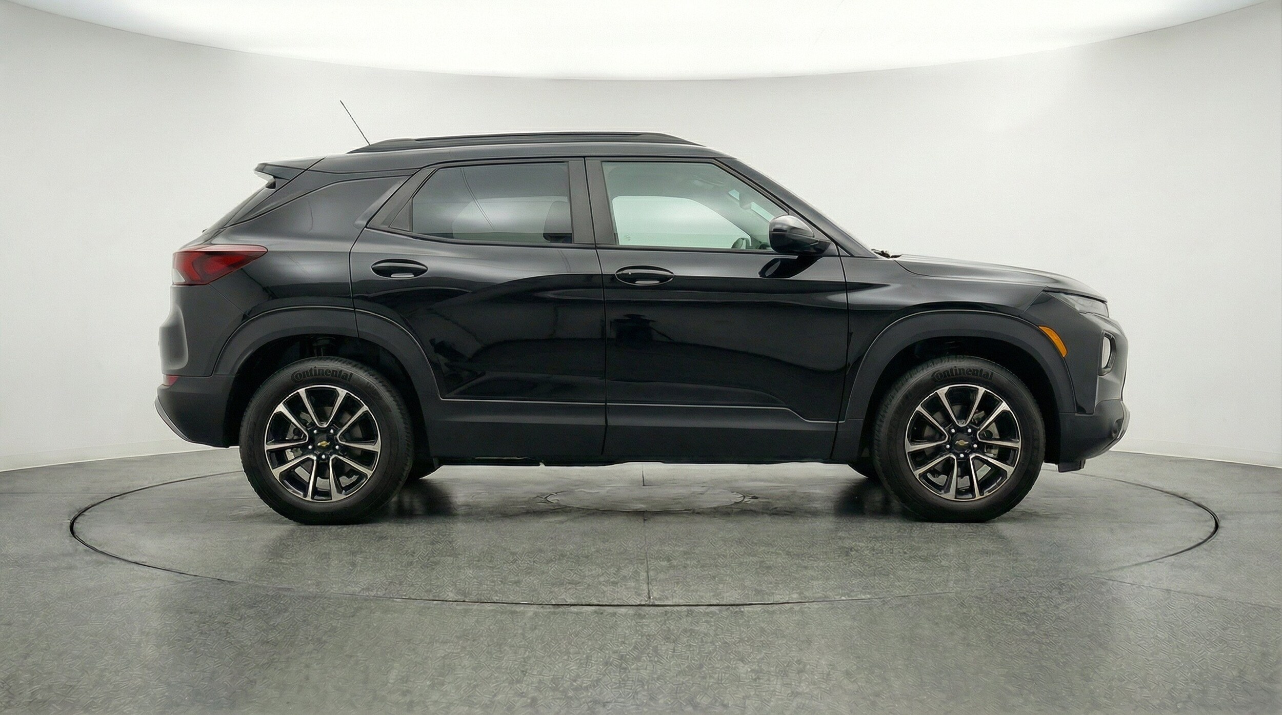 Thumbnail: 2025 Chevrolet TrailBlazer - 11