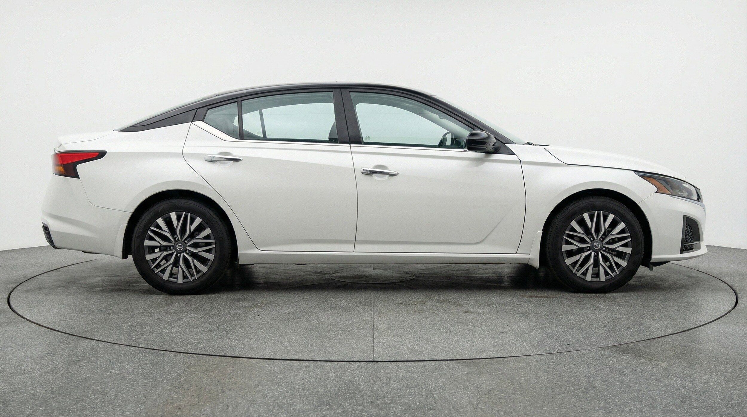 Thumbnail: 2025 Nissan Altima - 11