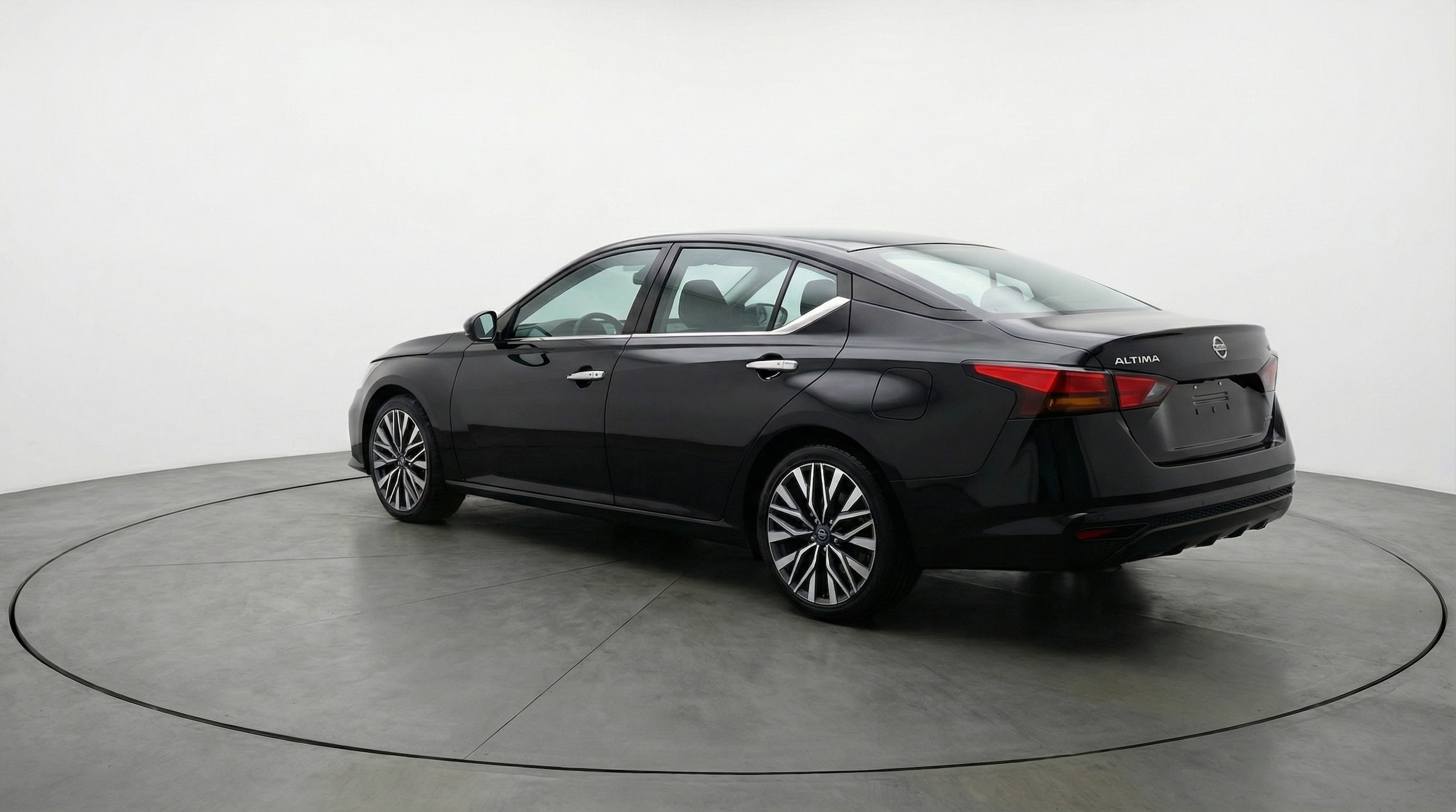 Thumbnail: 2025 Nissan Altima - 5