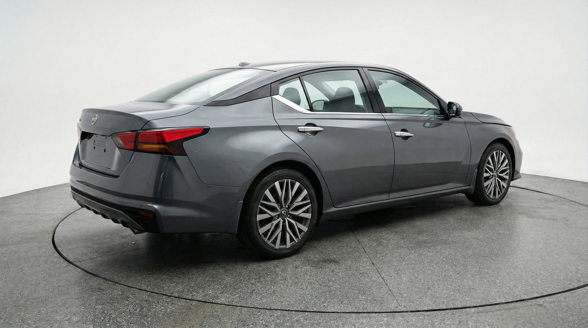 Thumbnail: 2025 Nissan Altima - 9