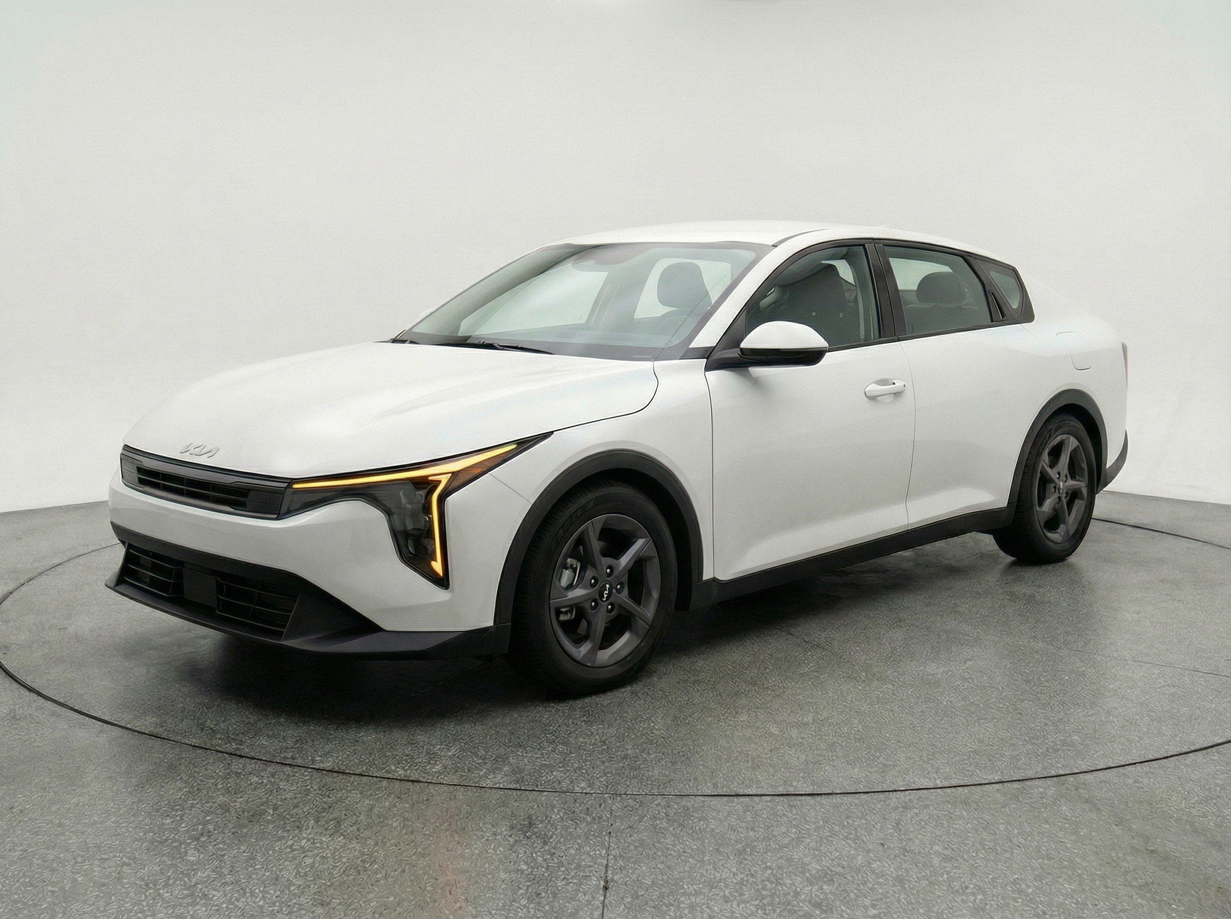 Thumbnail: 2025 Kia K4 - 3