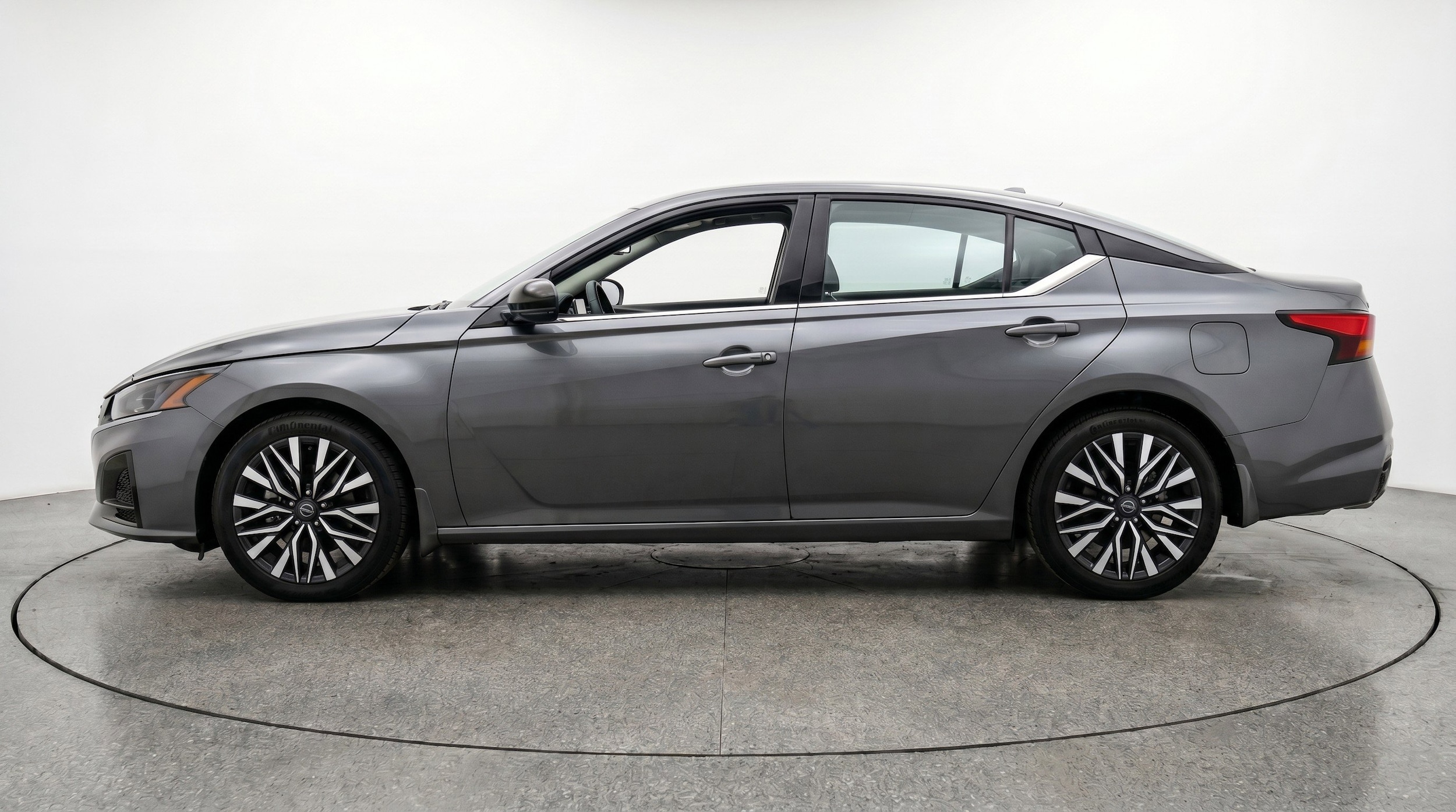Thumbnail: 2025 Nissan Altima - 5