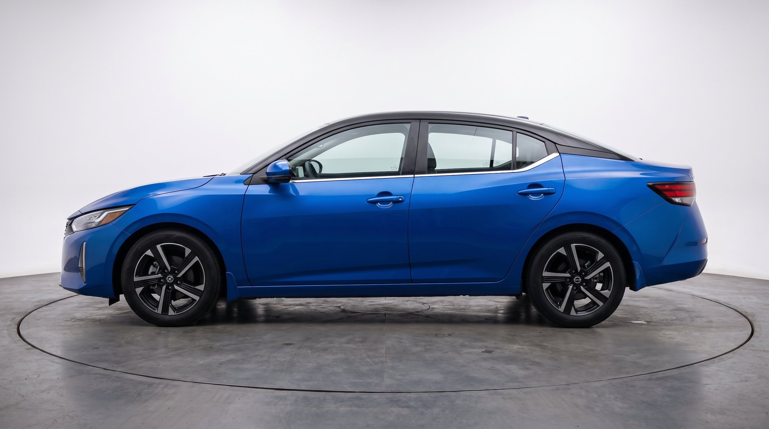Thumbnail: 2025 Nissan Sentra - 5