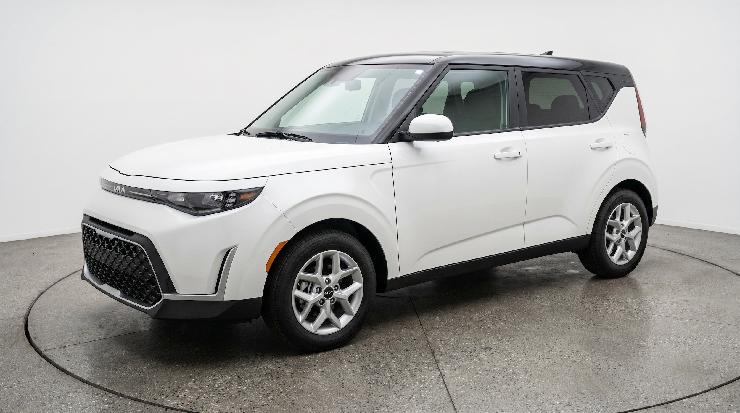 Thumbnail: 2025 Kia Soul - 3