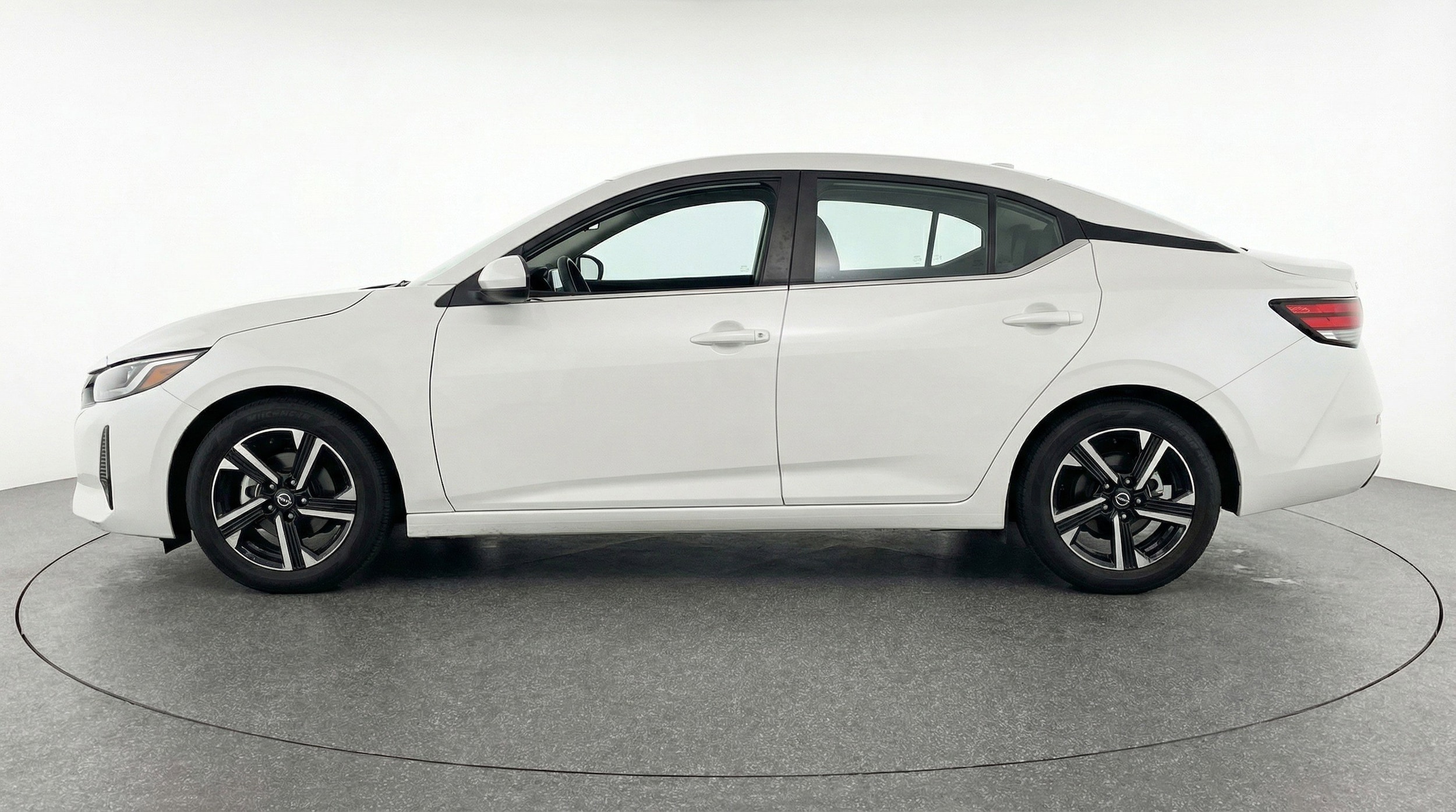Thumbnail: 2025 Nissan Sentra - 5
