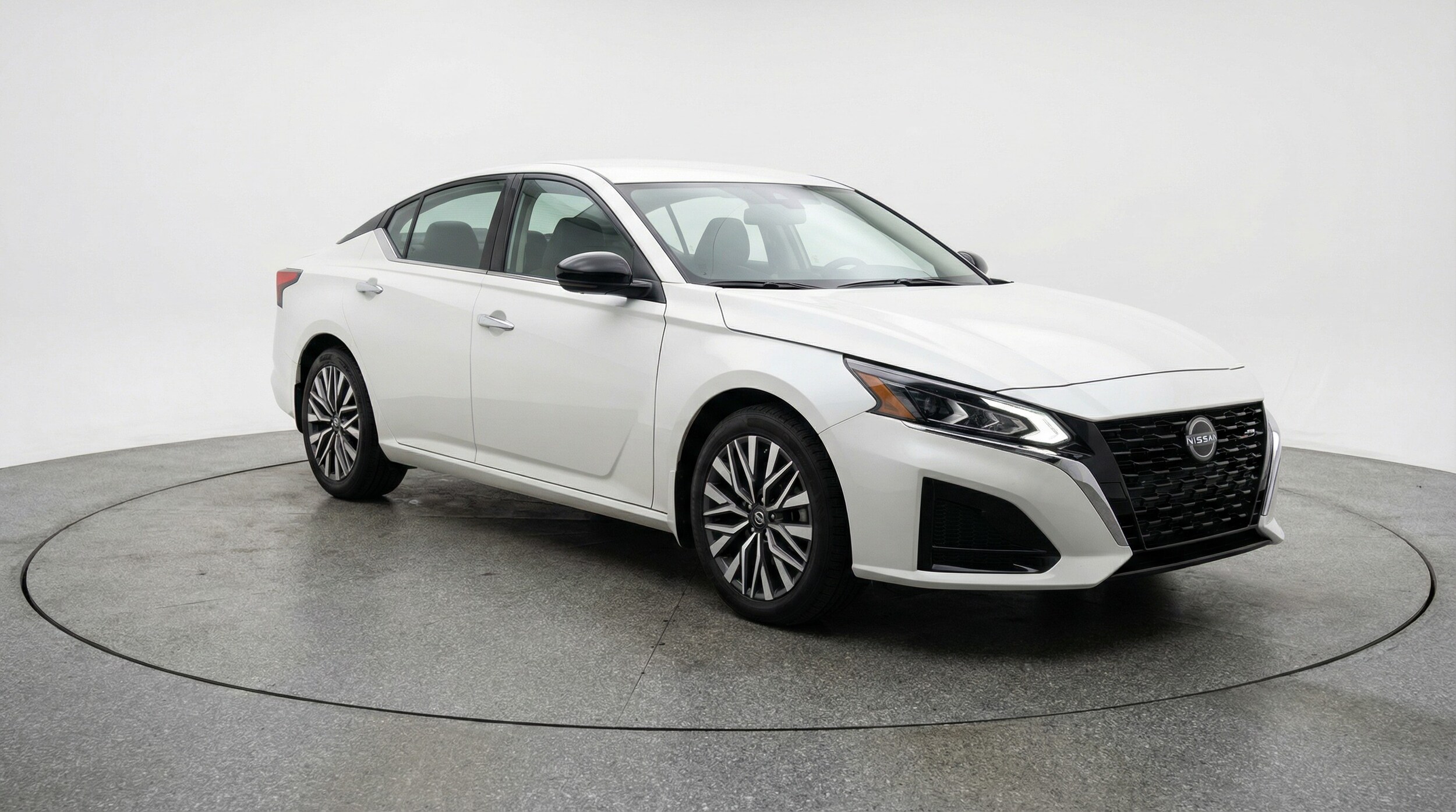 Thumbnail: 2025 Nissan Altima - 1