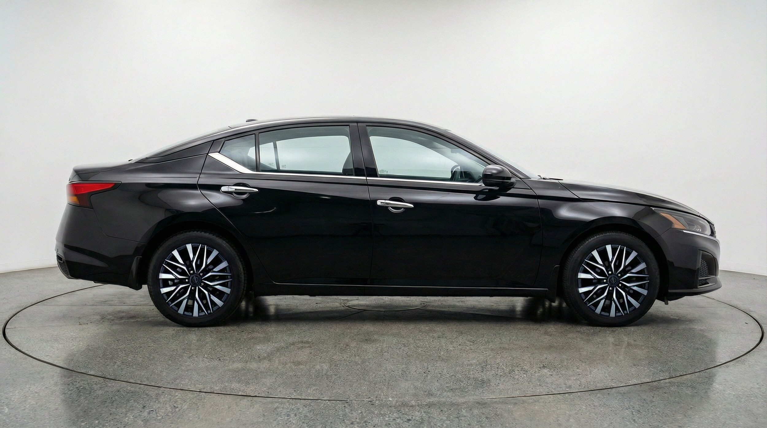 Thumbnail: 2025 Nissan Altima - 11