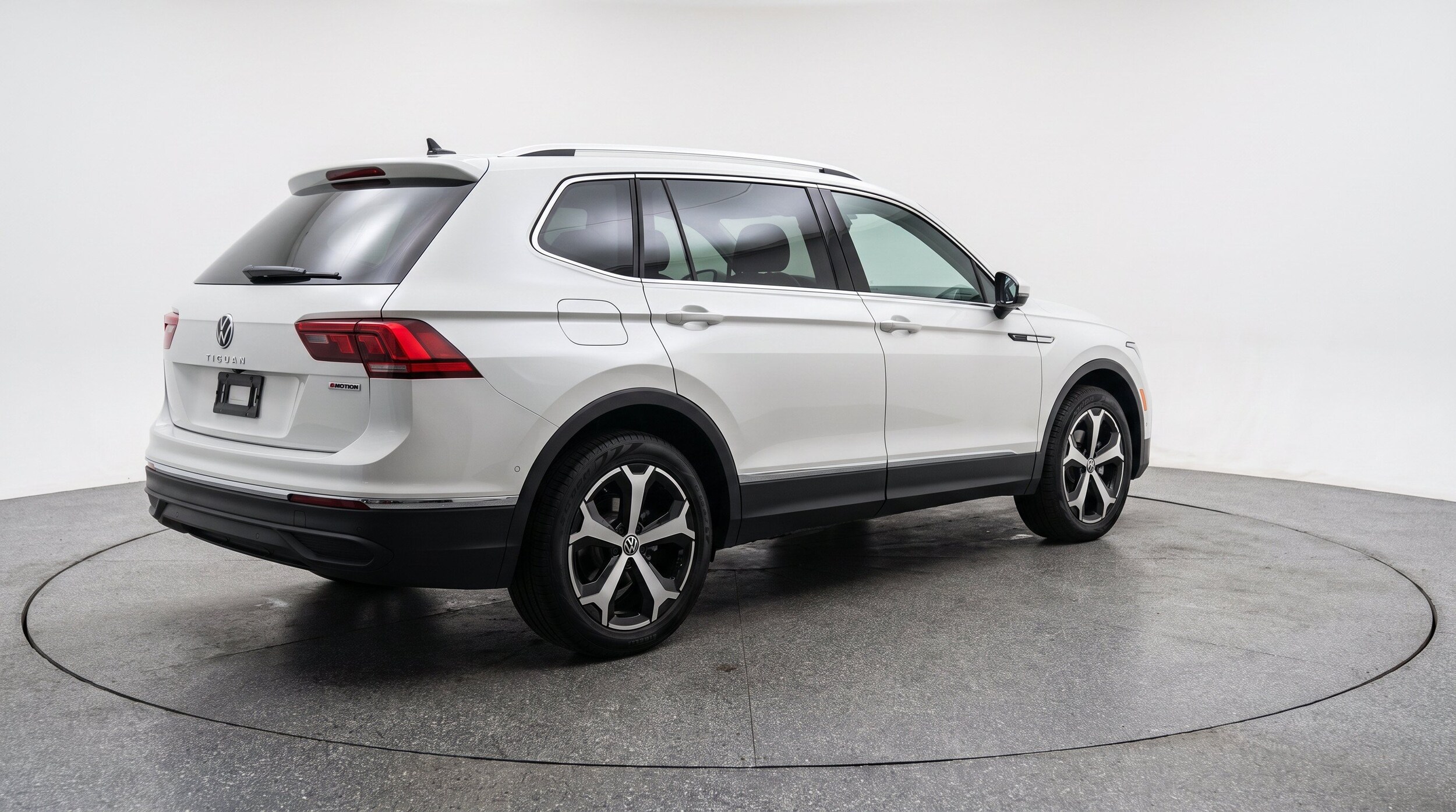 Thumbnail: 2026 Volkswagen Tiguan - 9