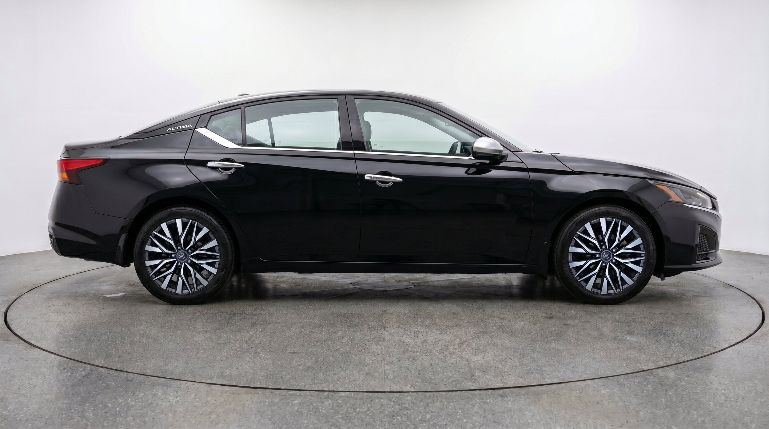 Thumbnail: 2026 Nissan Altima - 10