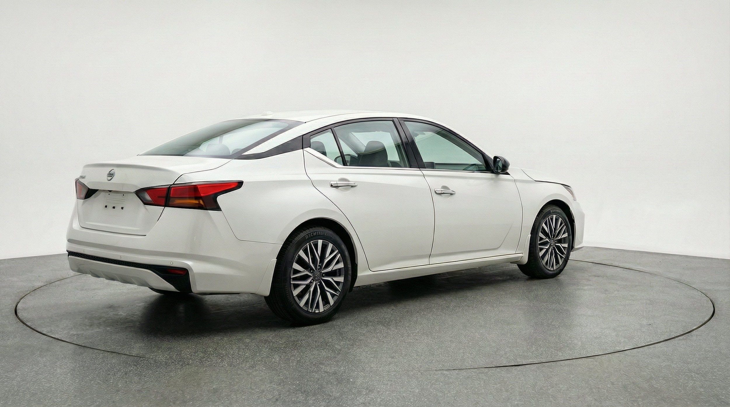 Thumbnail: 2025 Nissan Altima - 9