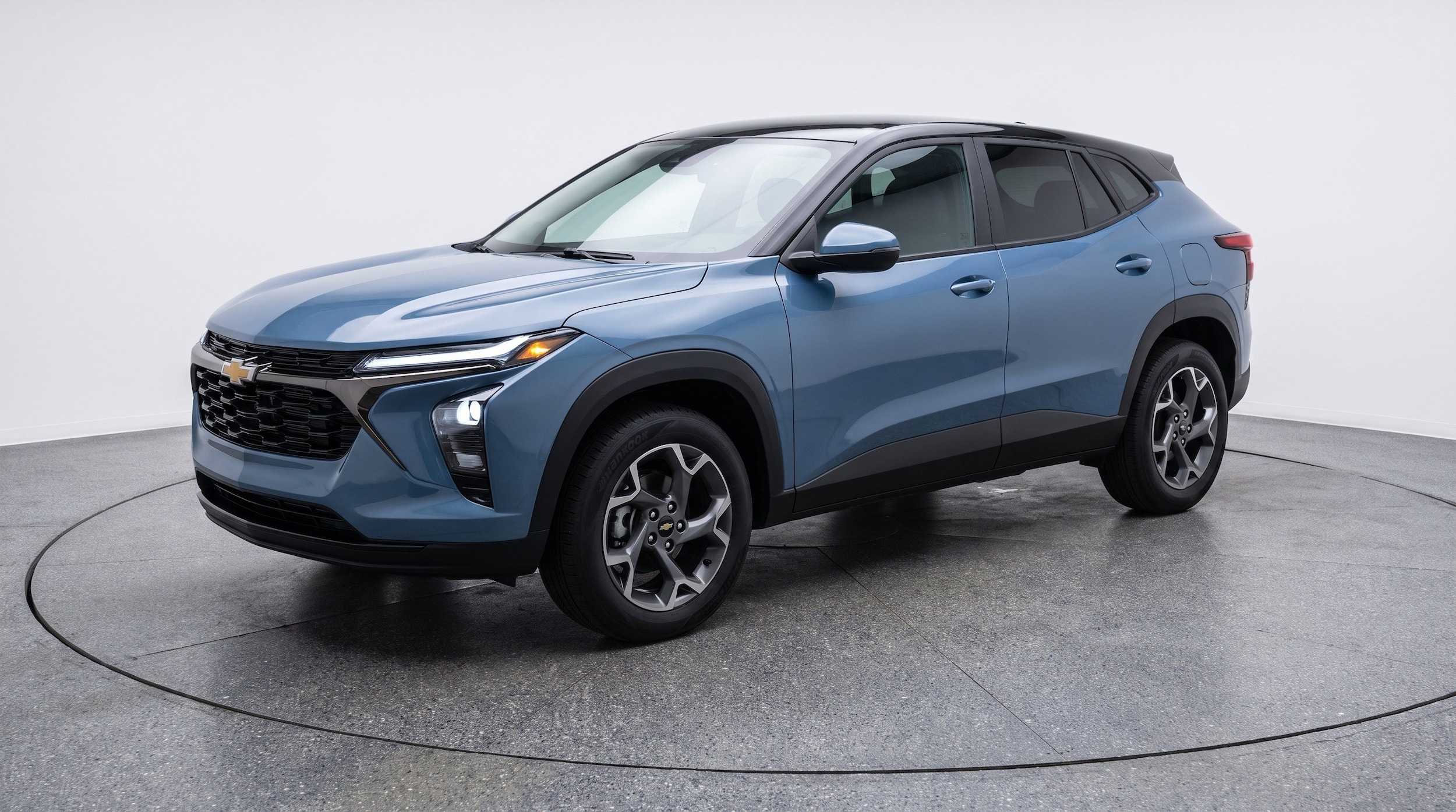 Thumbnail: 2025 Chevrolet Trax - 3