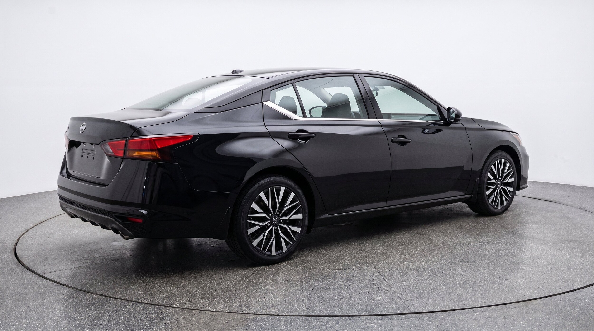 Thumbnail: 2025 Nissan Altima - 9