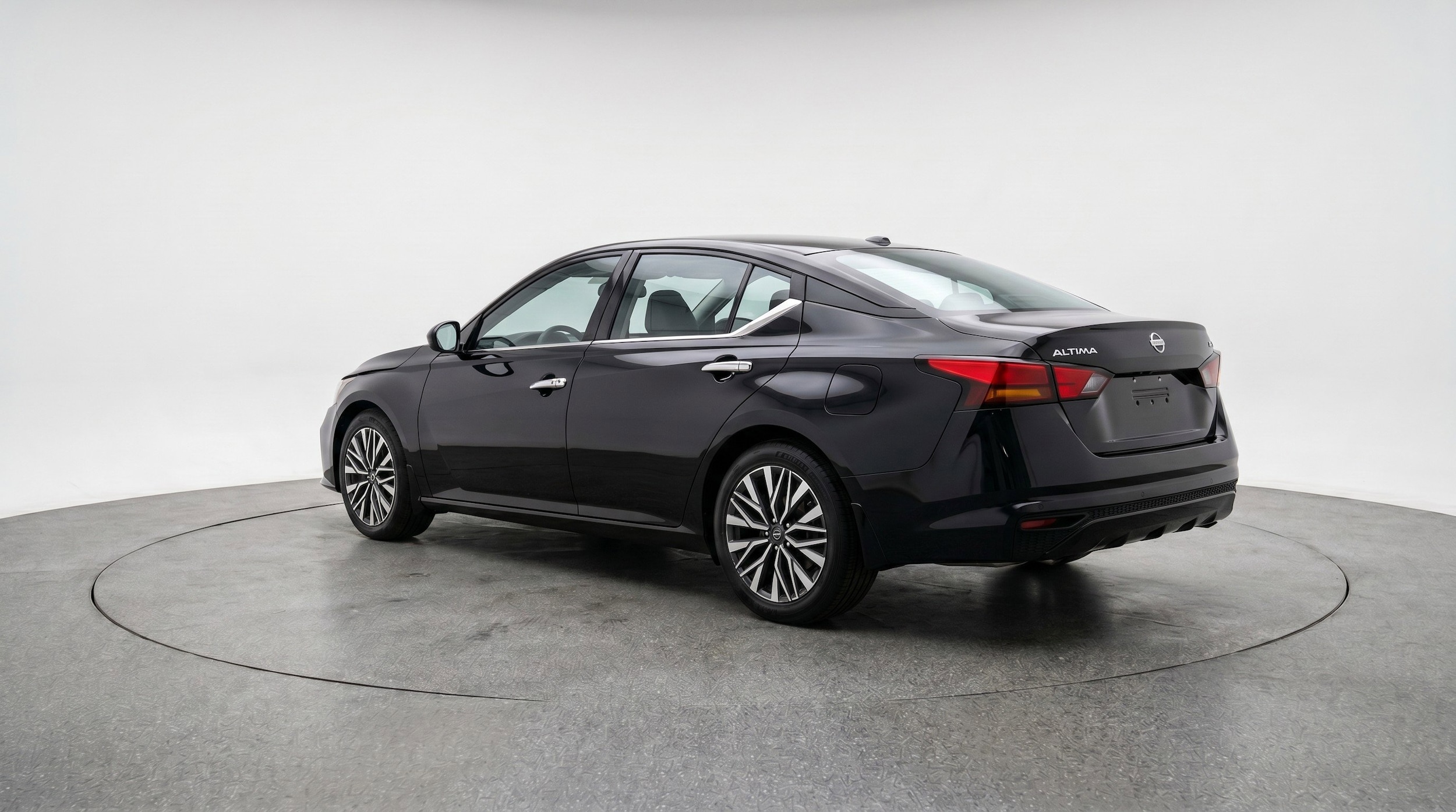 Thumbnail: 2025 Nissan Altima - 6