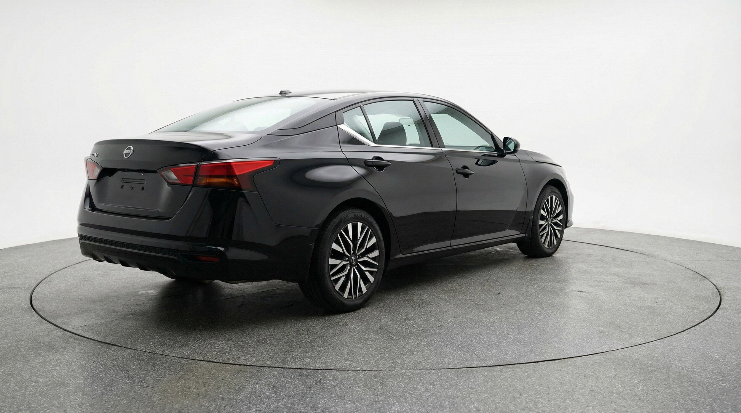 Thumbnail: 2025 Nissan Altima - 9