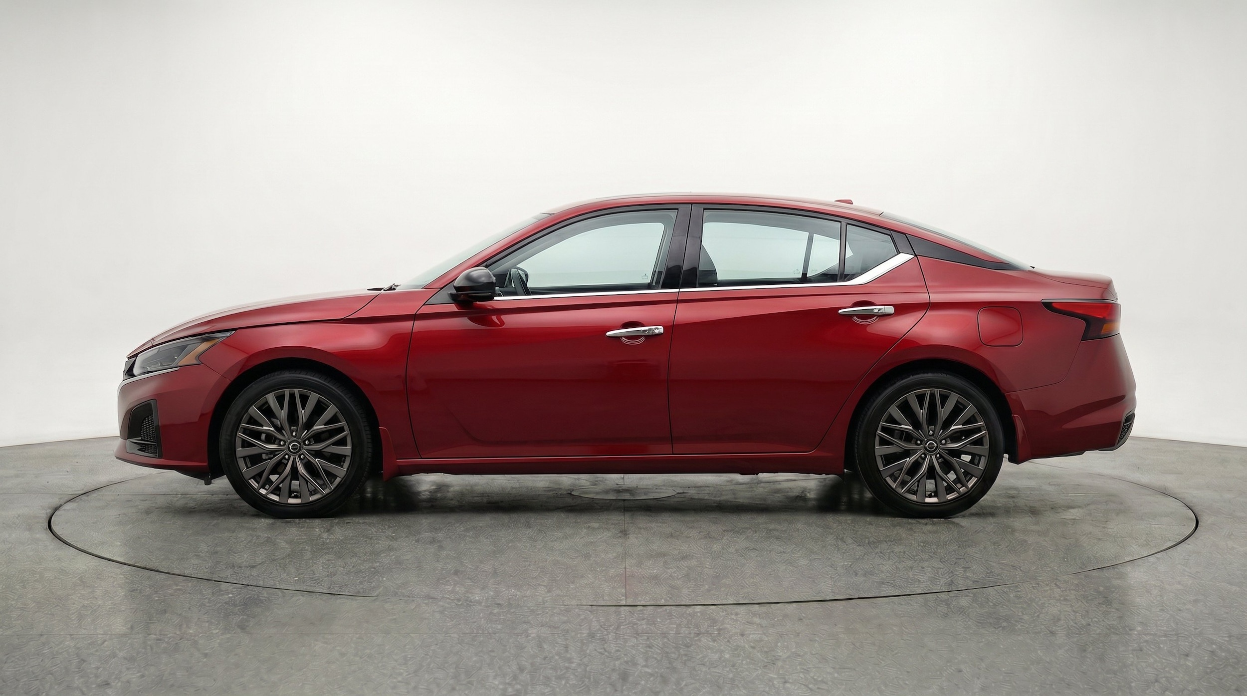 Thumbnail: 2025 Nissan Altima - 5