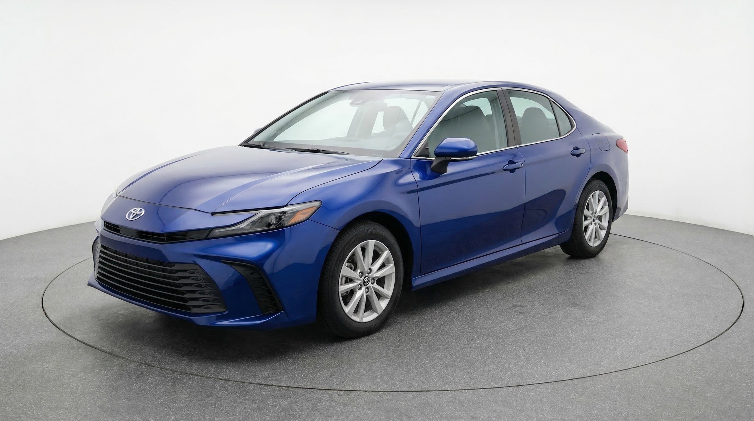 Thumbnail: 2025 Toyota Camry - 3