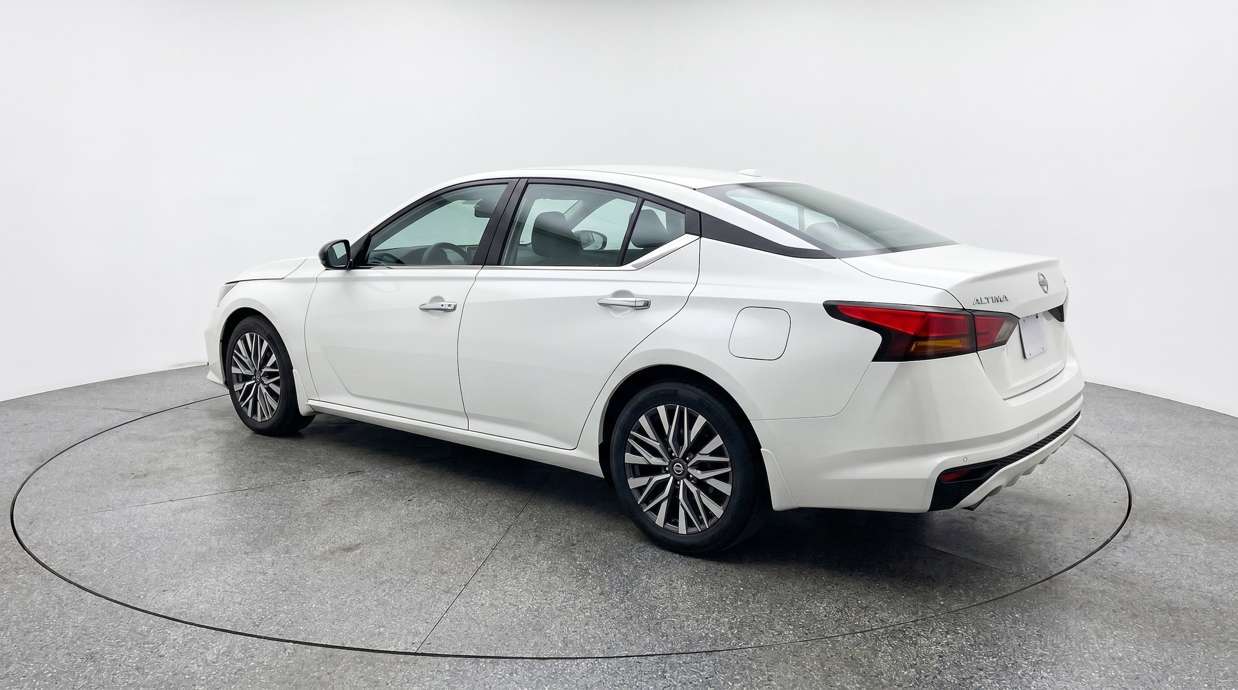 Thumbnail: 2025 Nissan Altima - 6