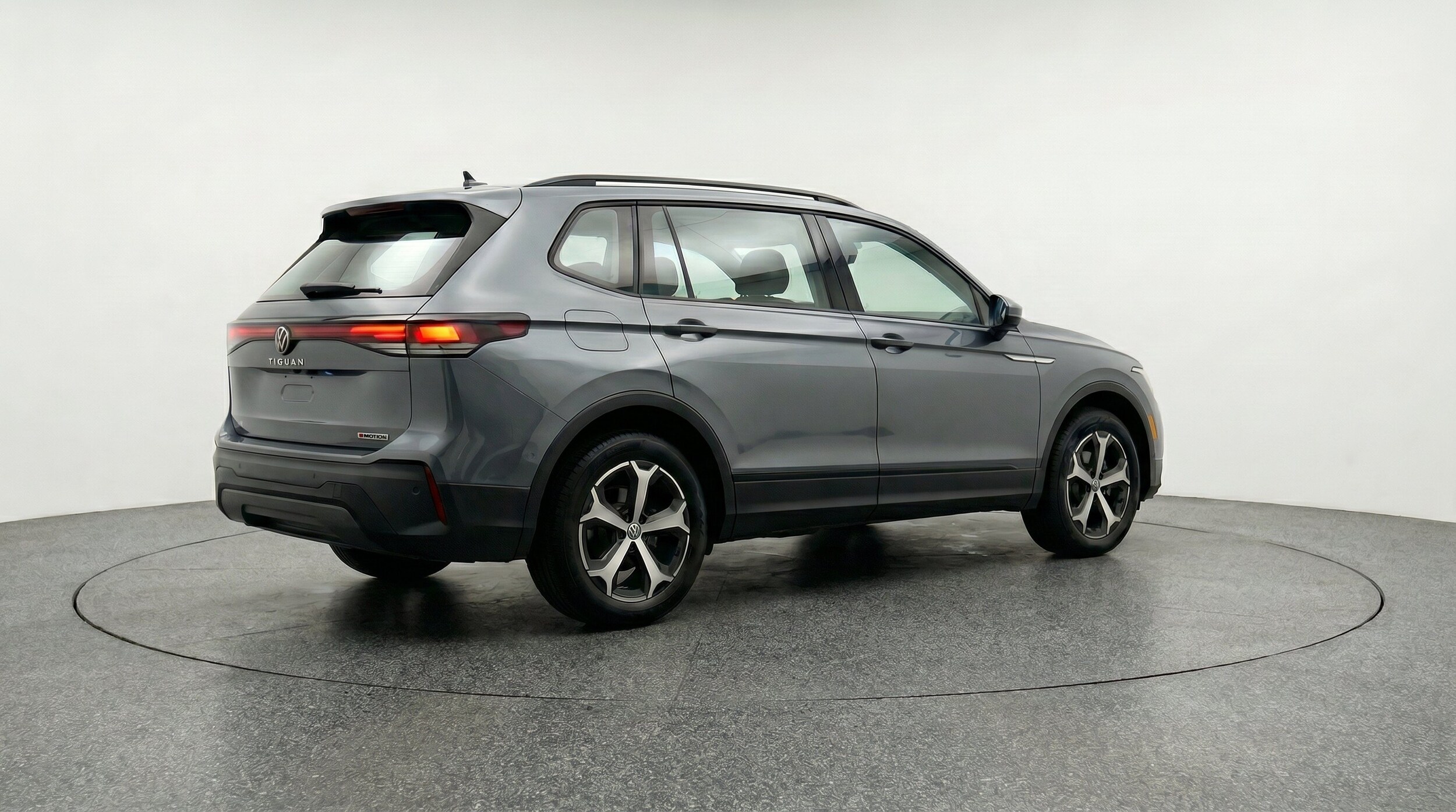 Thumbnail: 2026 Volkswagen Tiguan - 9