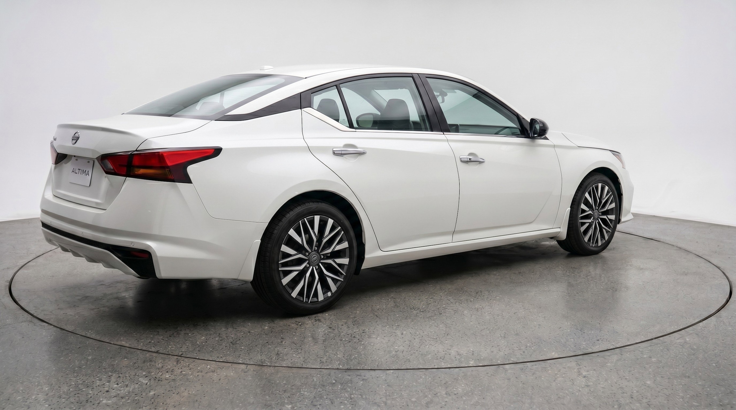 Thumbnail: 2025 Nissan Altima - 9