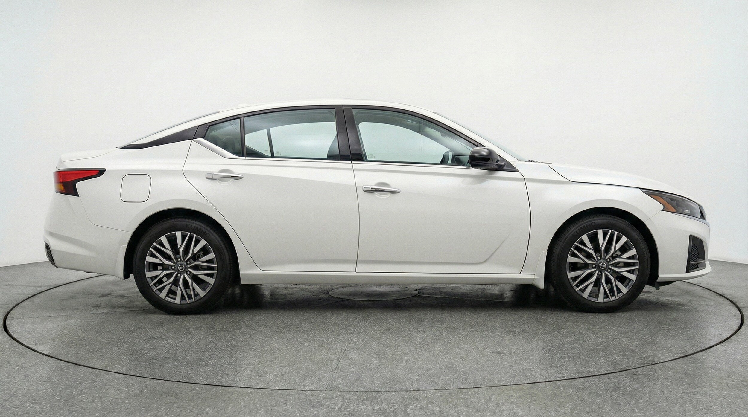 Thumbnail: 2025 Nissan Altima - 11