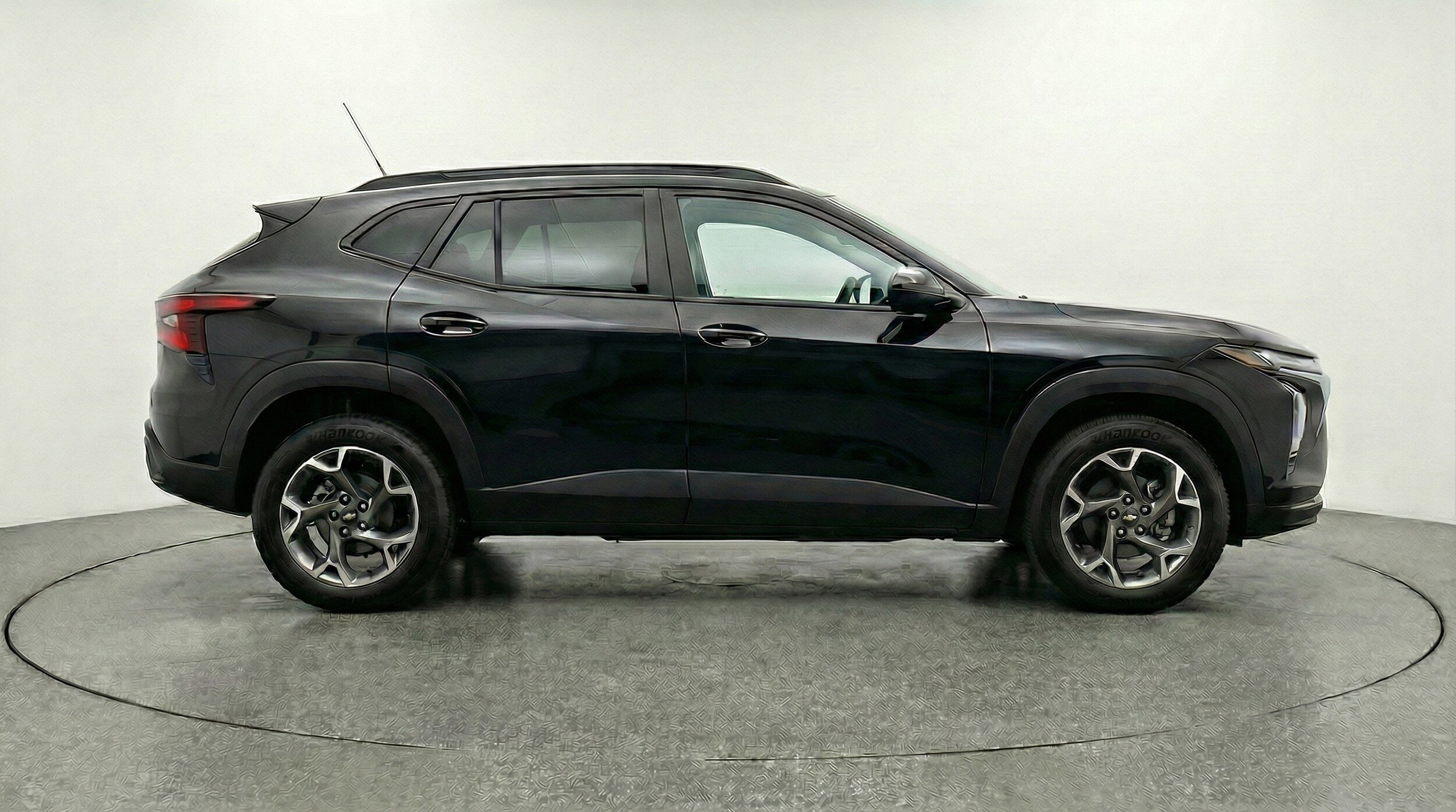 Thumbnail: 2025 Chevrolet Trax - 11