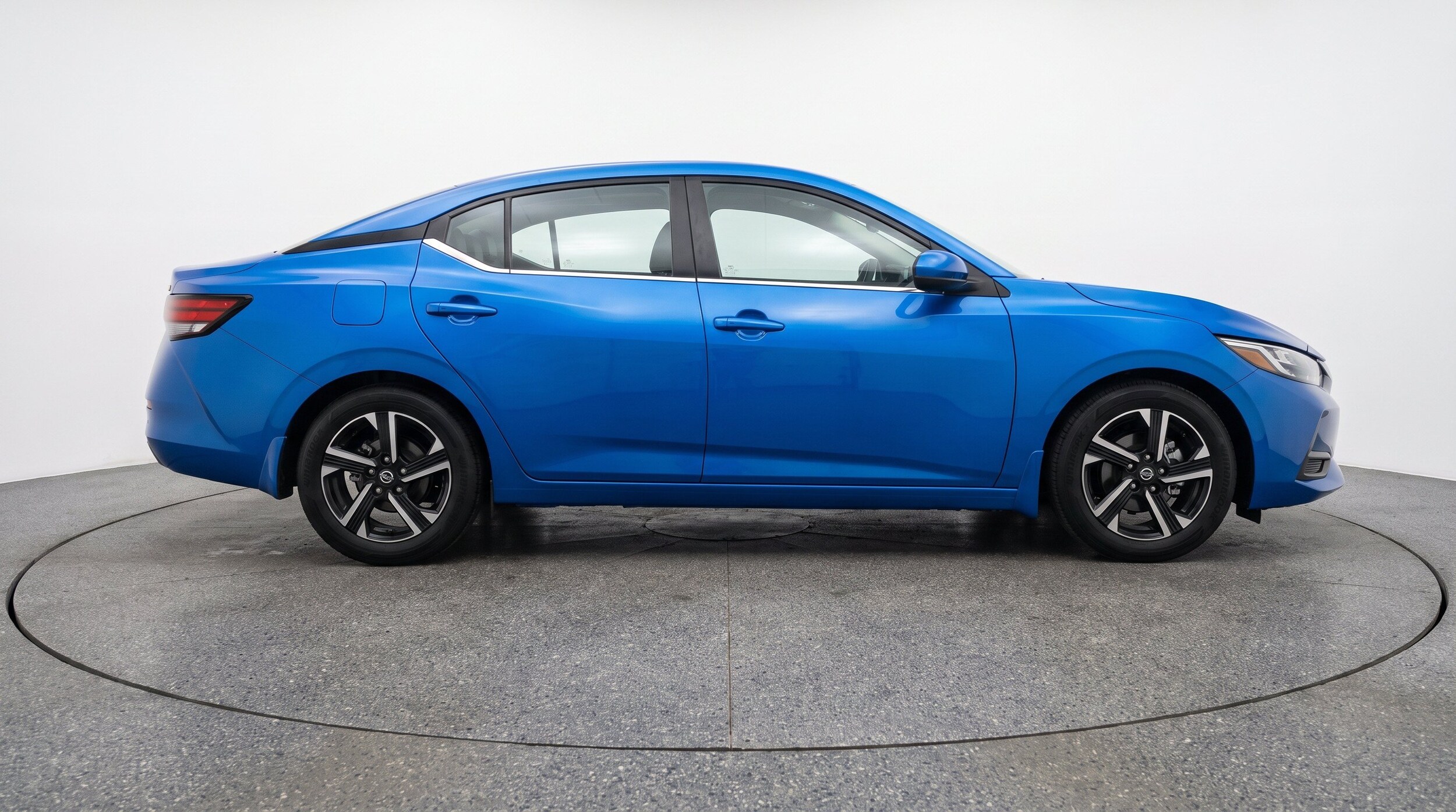 Thumbnail: 2025 Nissan Sentra - 10