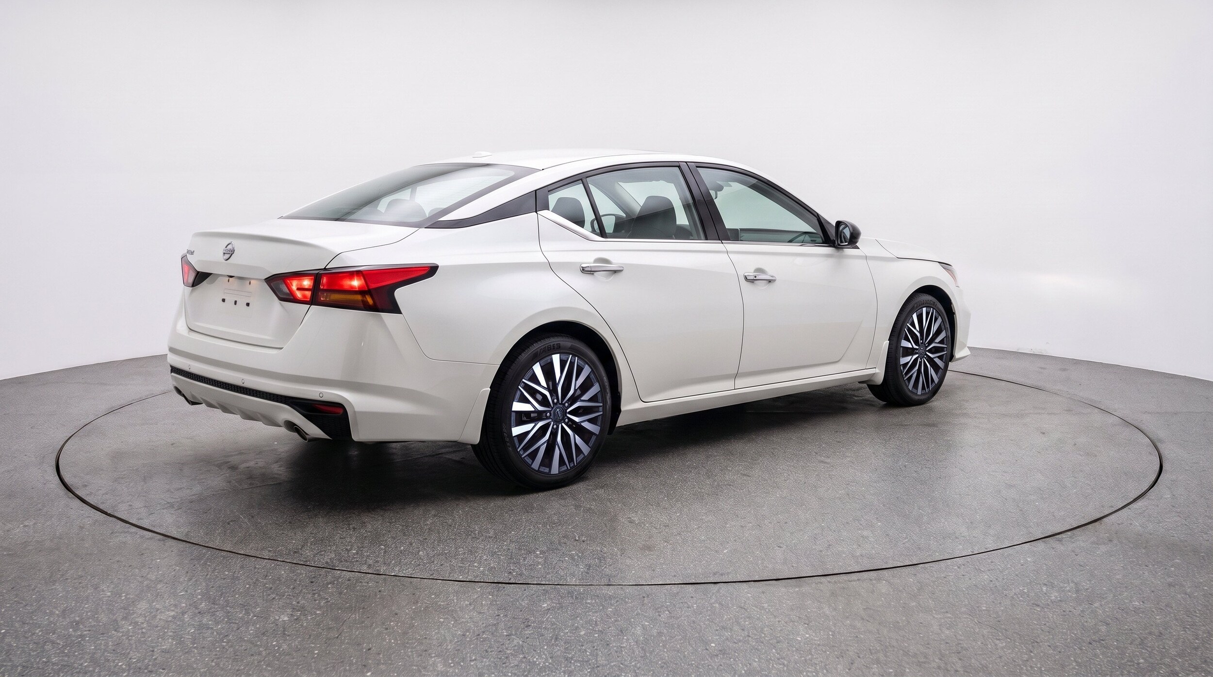 Thumbnail: 2025 Nissan Altima - 9