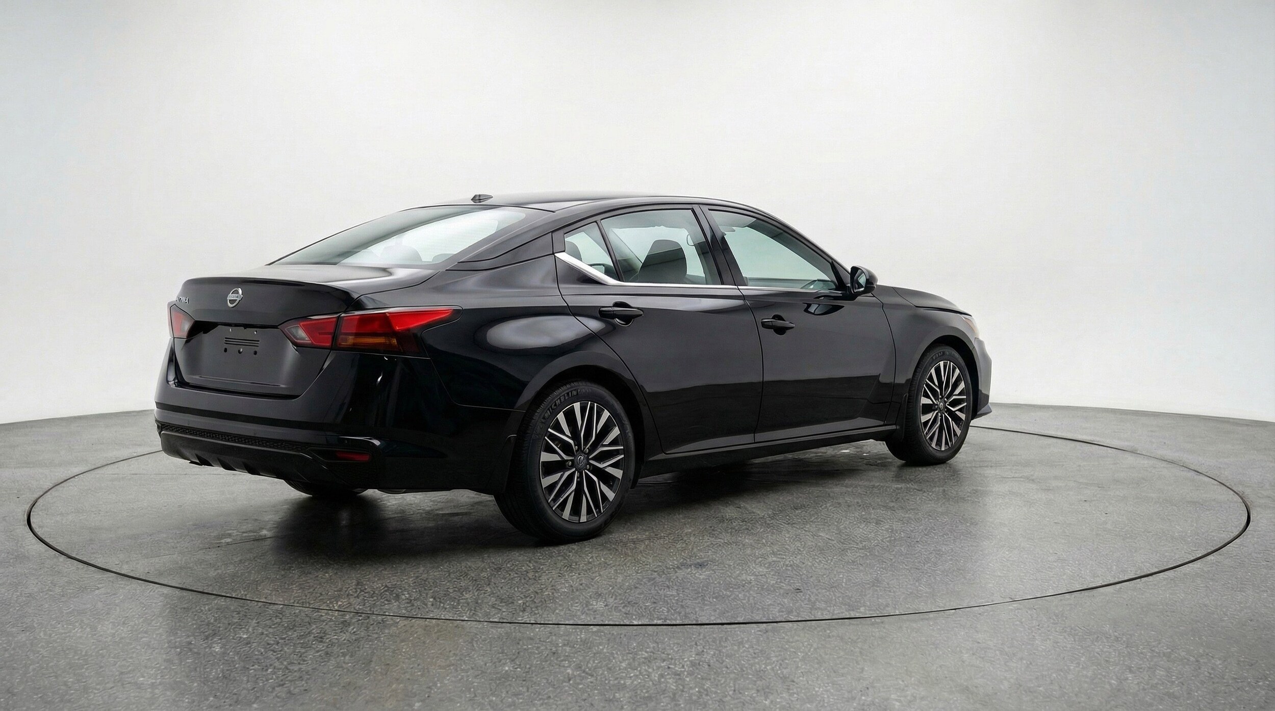 Thumbnail: 2025 Nissan Altima - 9