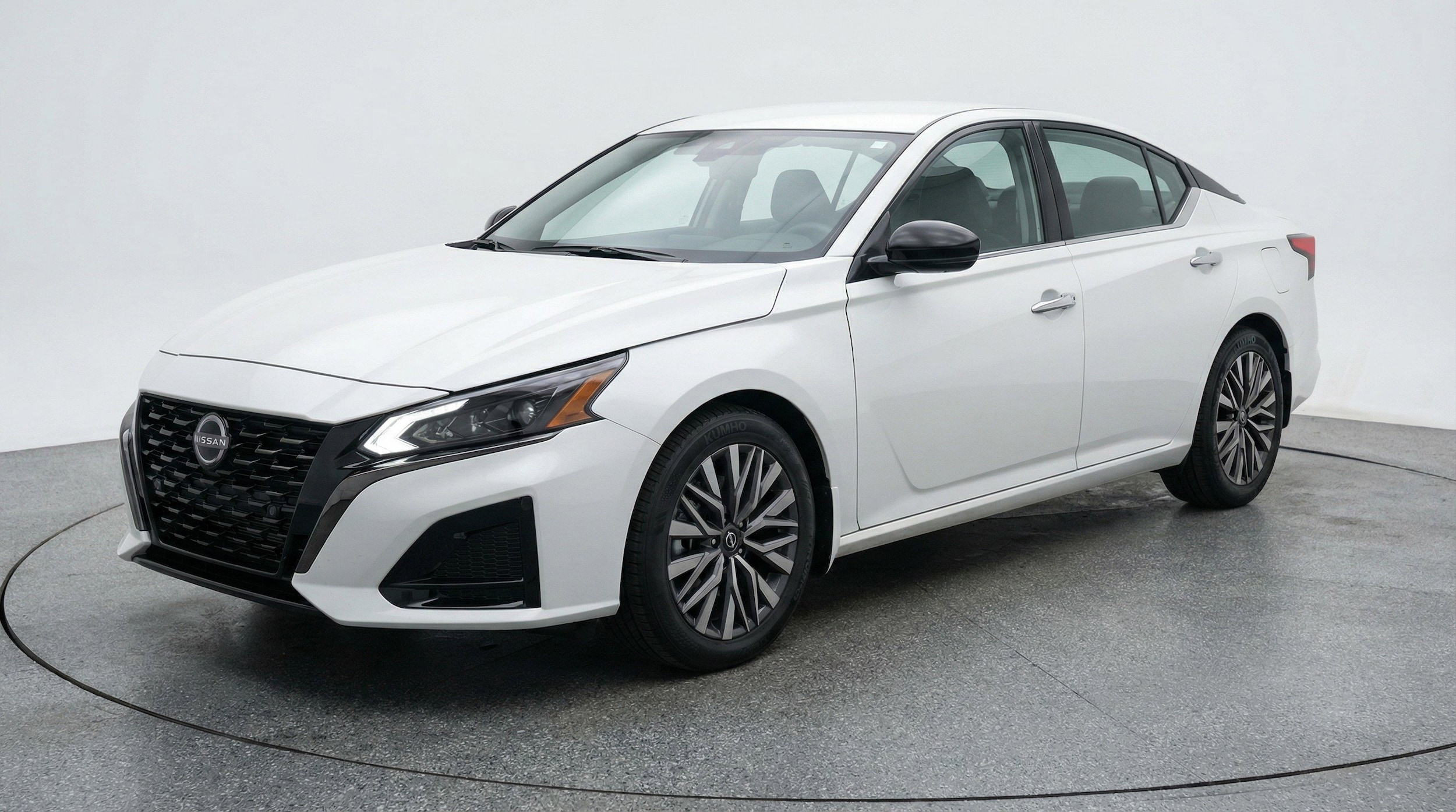 Thumbnail: 2025 Nissan Altima - 3