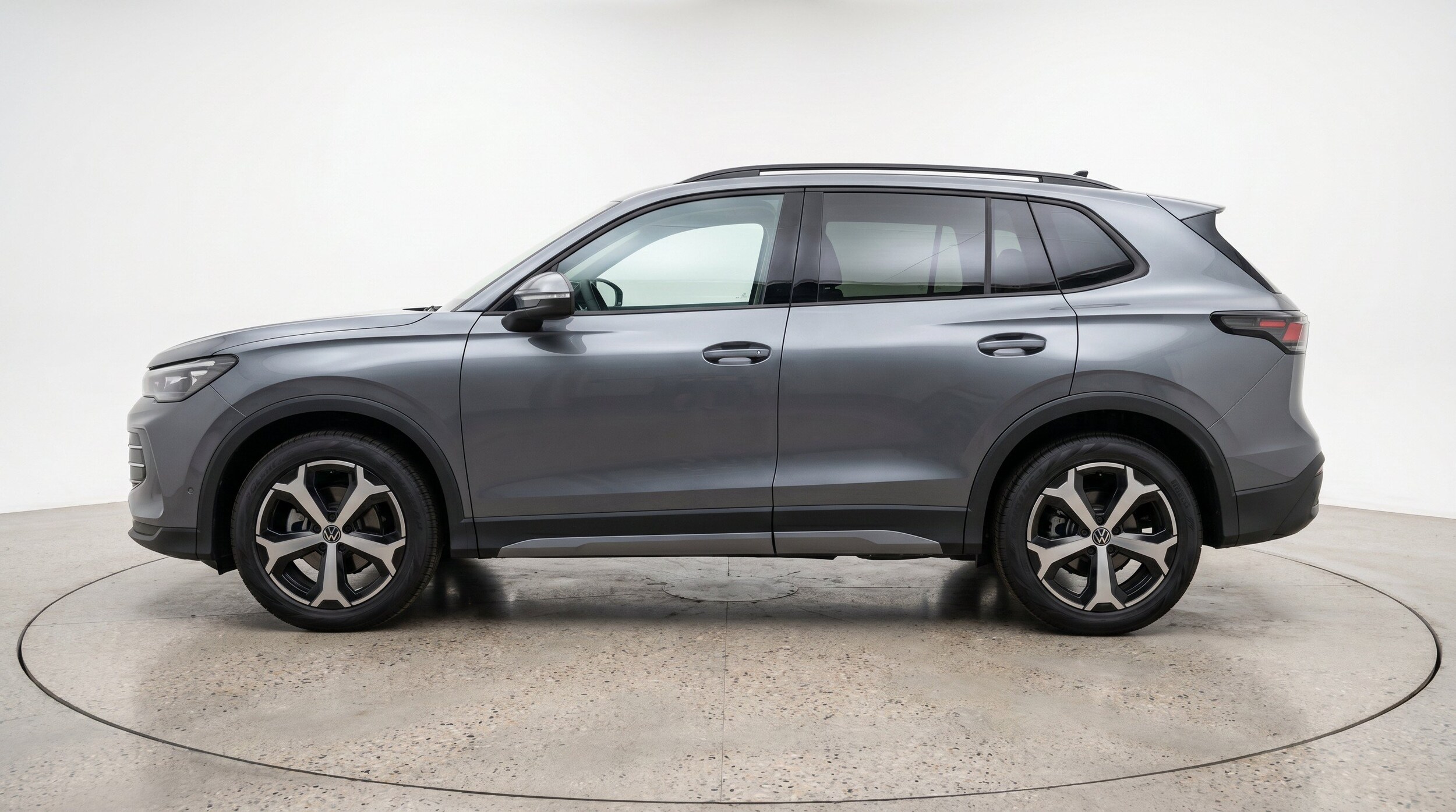 Thumbnail: 2026 Volkswagen Tiguan - 5