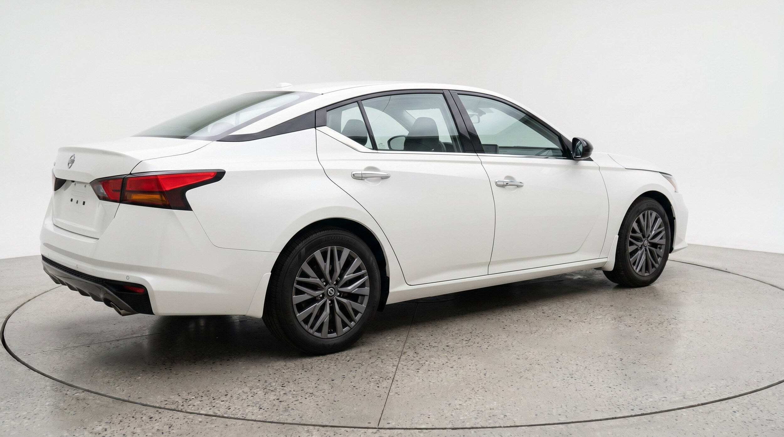 Thumbnail: 2025 Nissan Altima - 9
